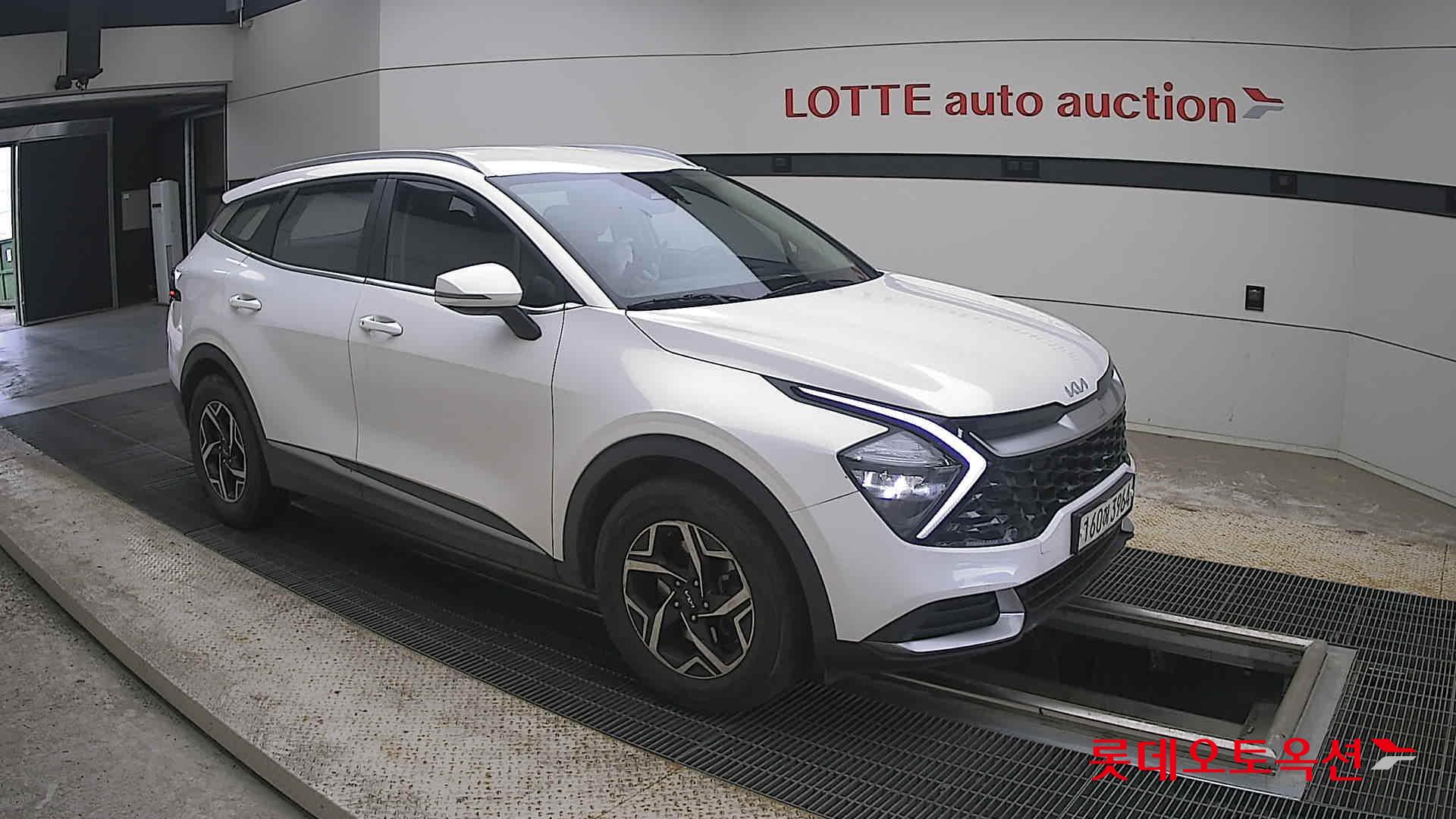 2022 - kia sportage