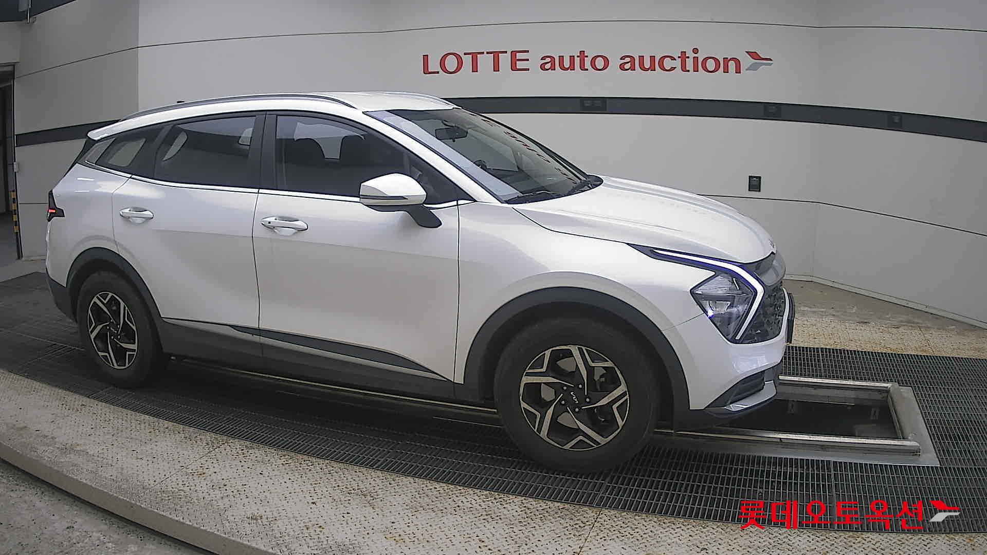 2022 - kia sportage