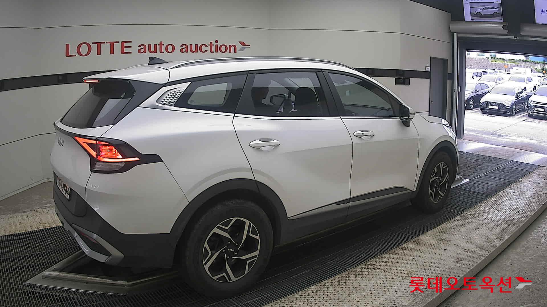 2022 - kia sportage