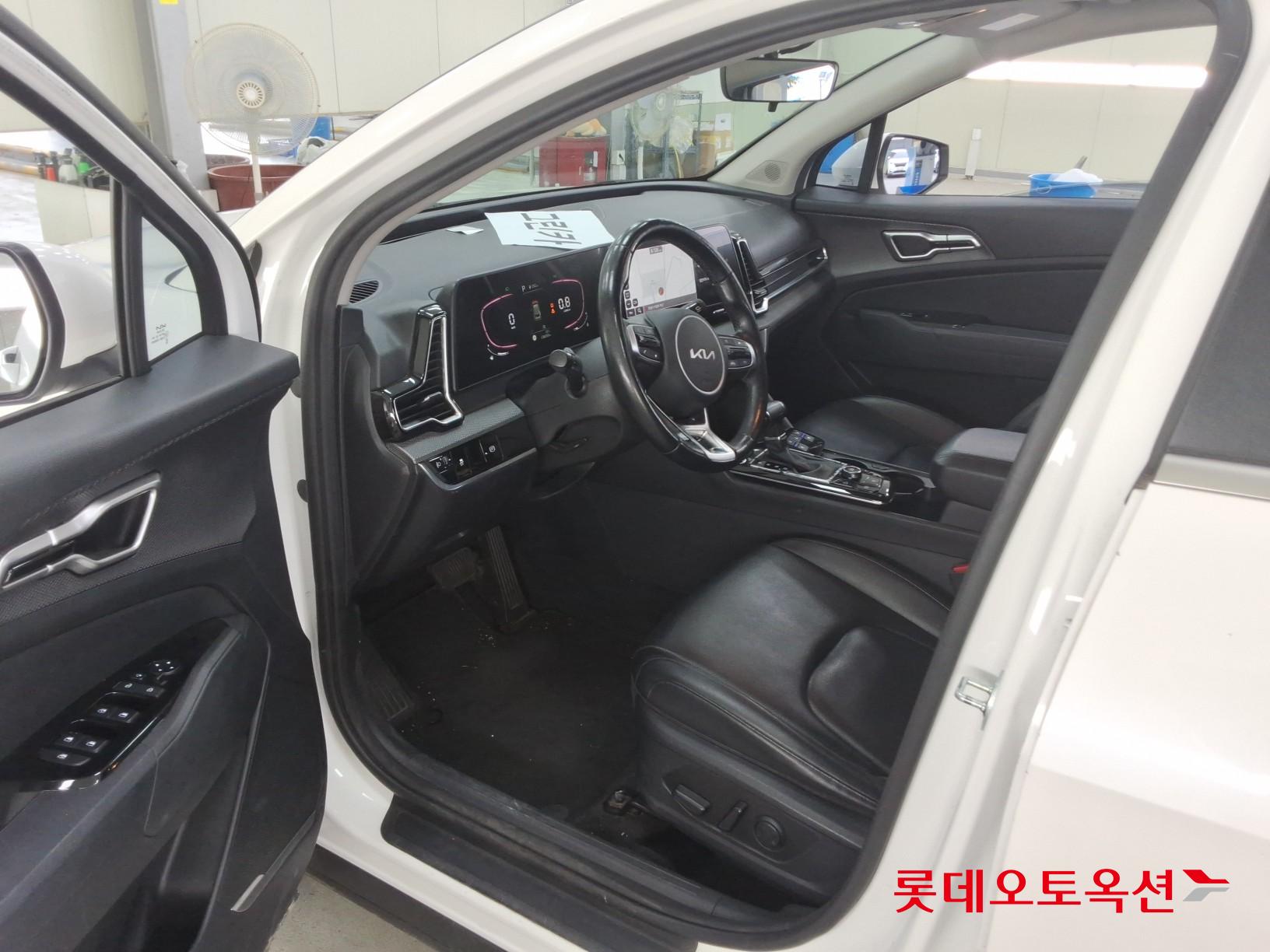 2022 - kia sportage