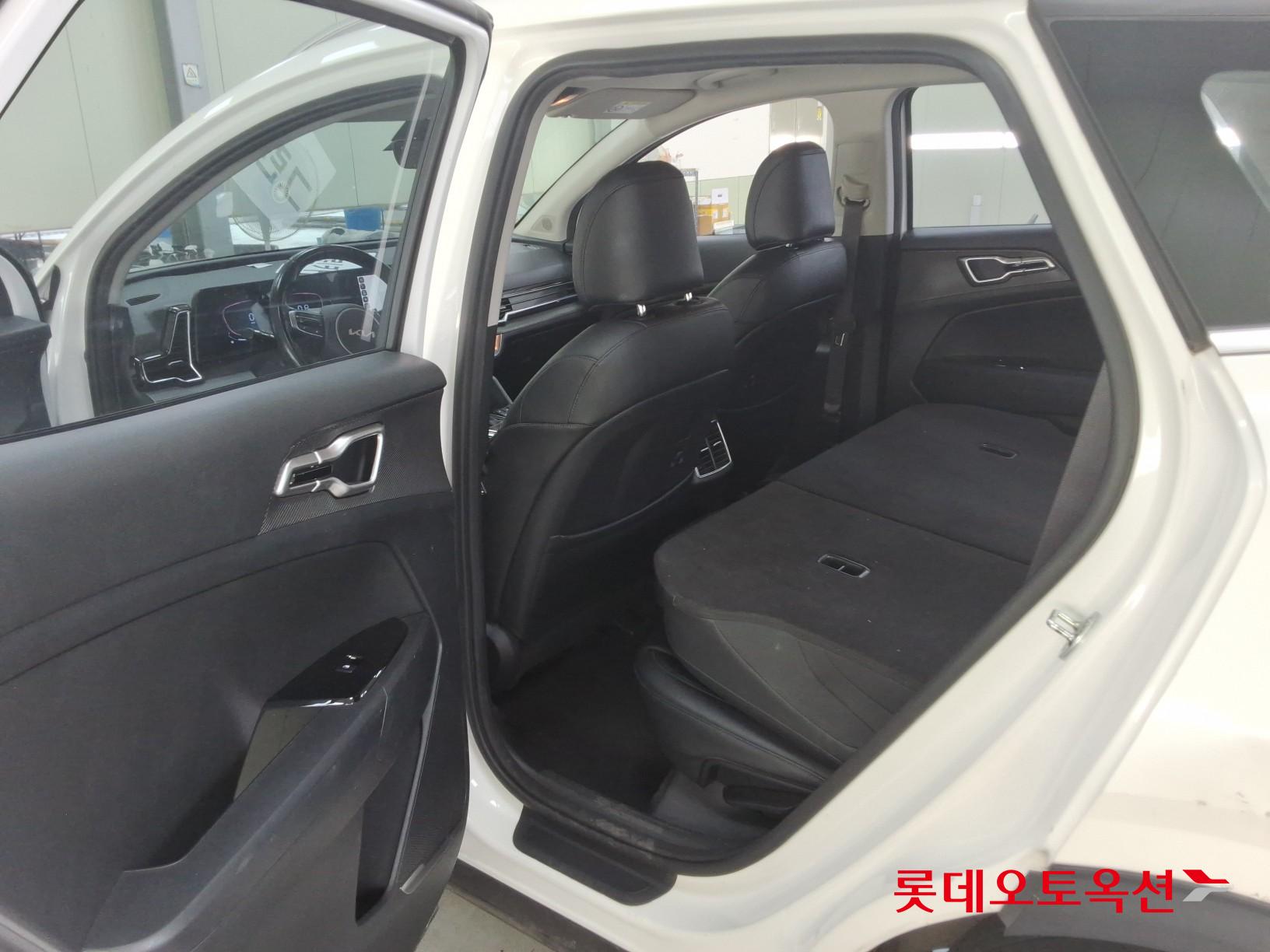 2022 - kia sportage
