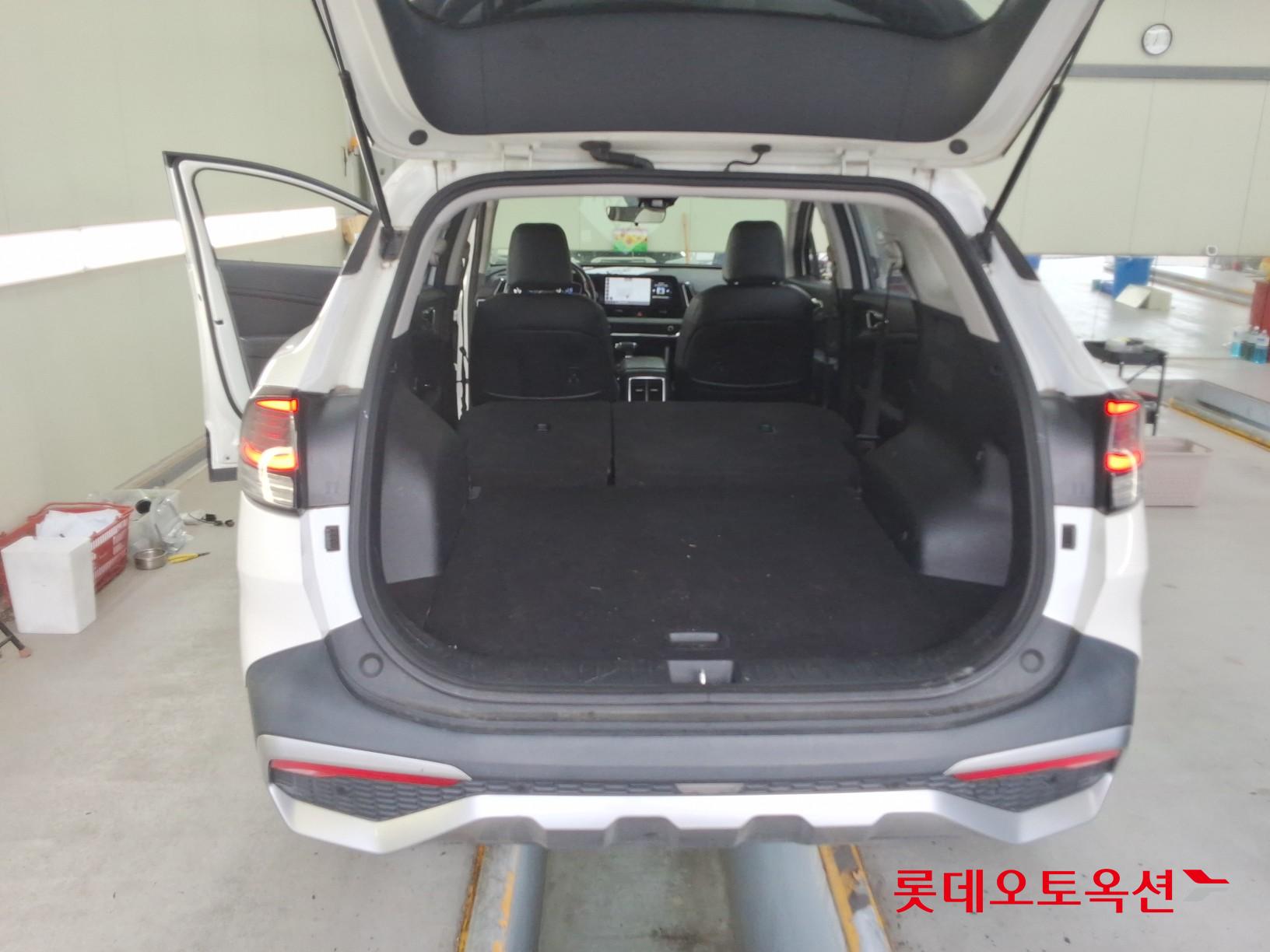 2022 - kia sportage
