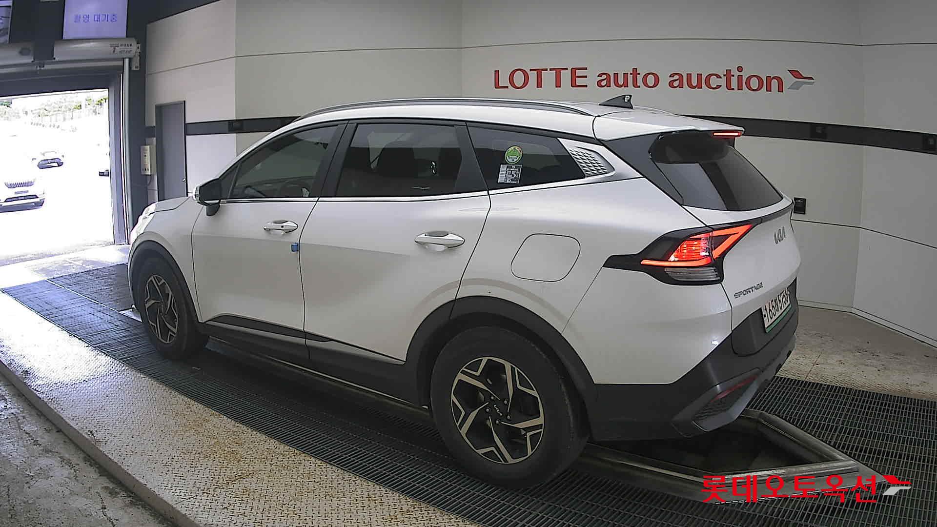 2022 - kia sportage