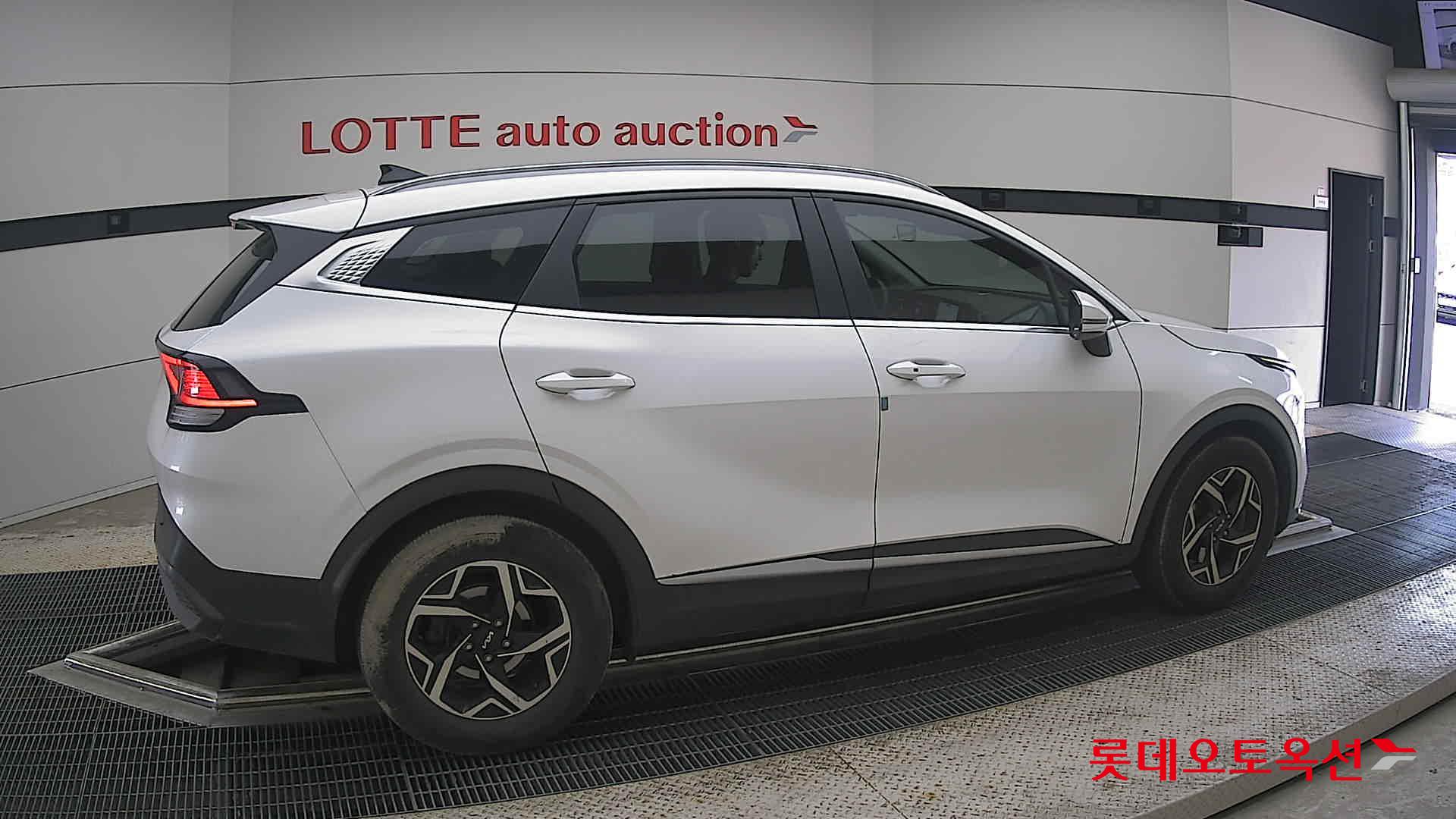 2022 - kia sportage