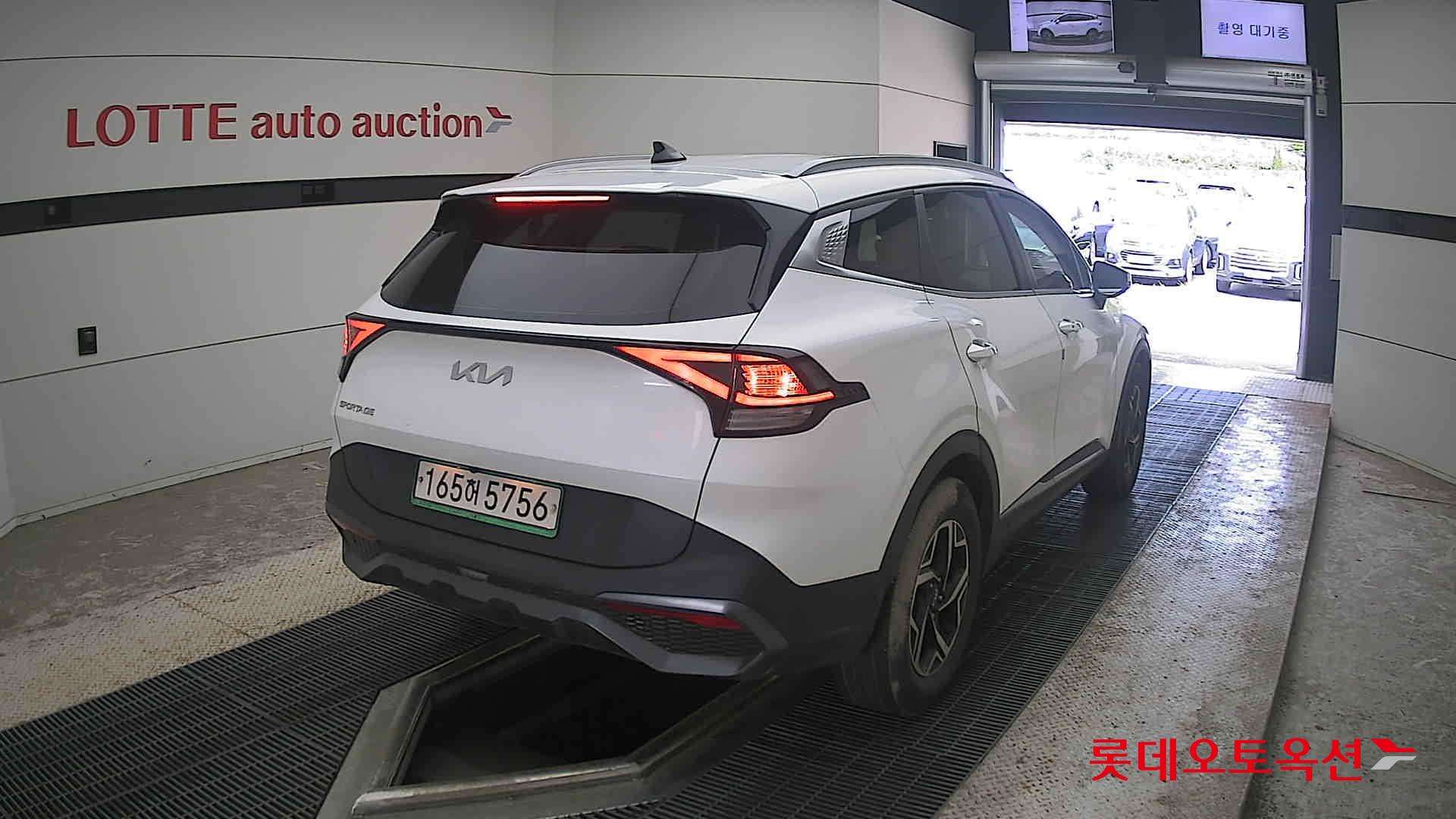 2022 - kia sportage