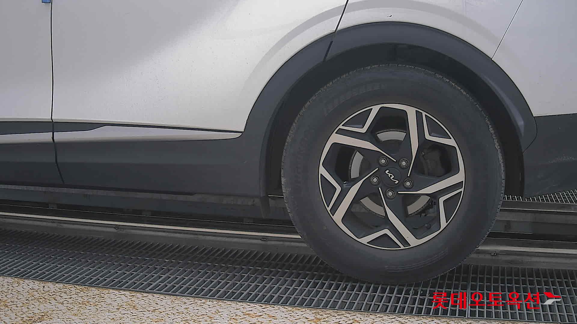 2022 - kia sportage