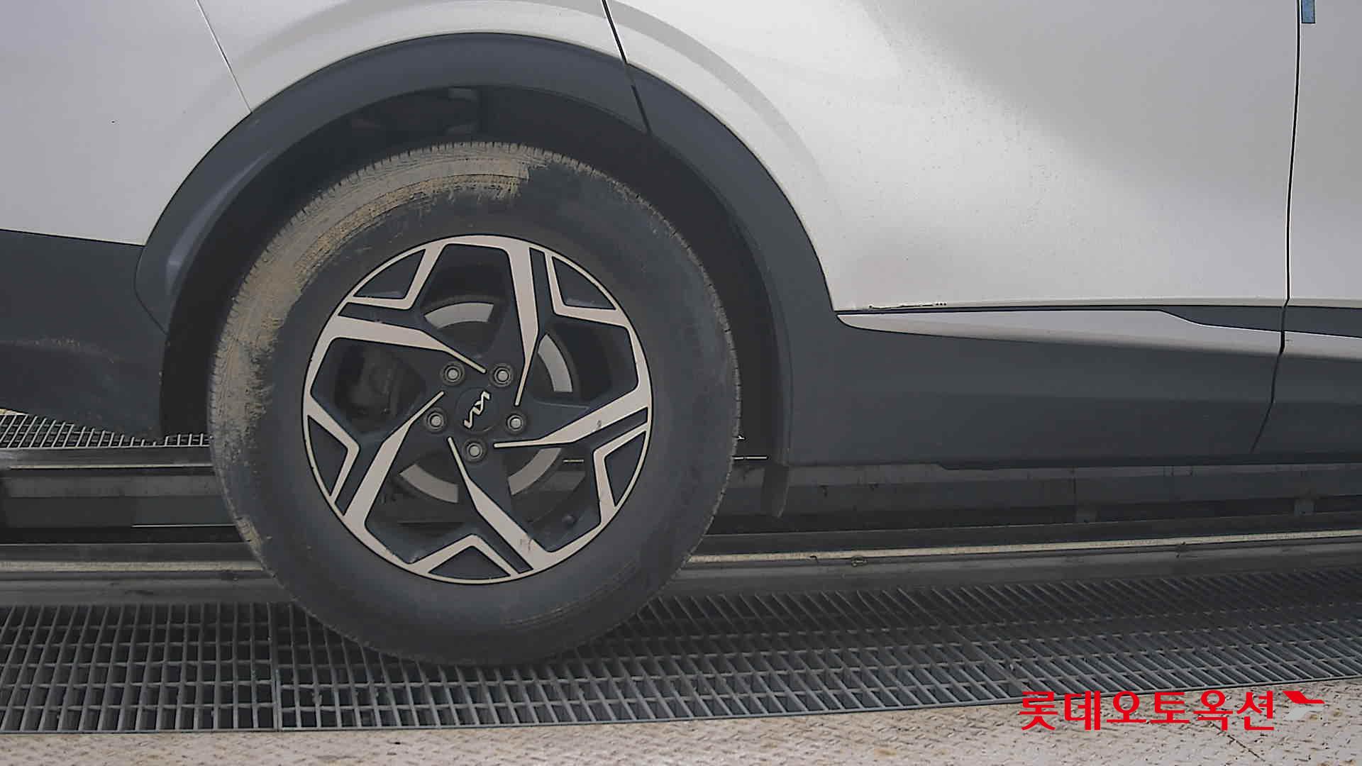 2022 - kia sportage