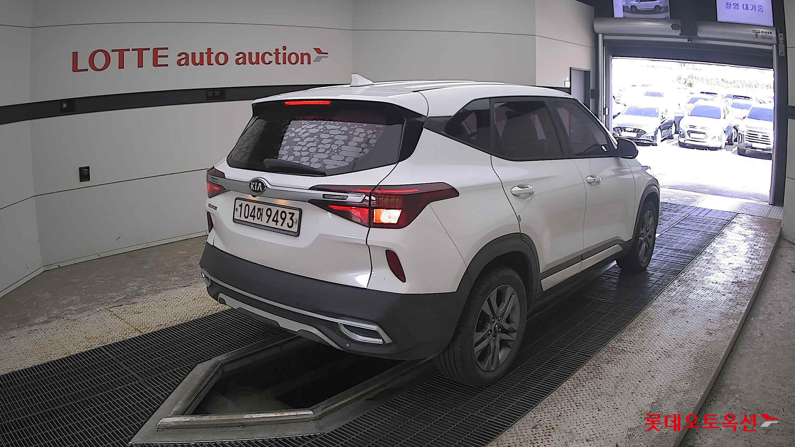 Kia Seltos 2021 Snow White Pearl из Кореи, фото 4