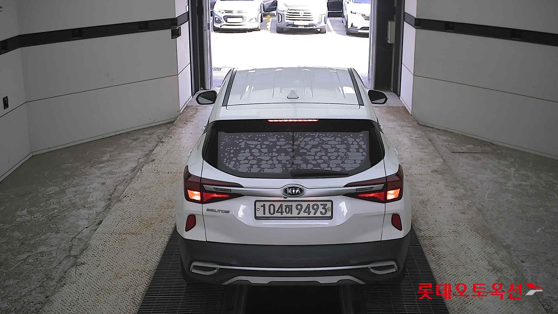 Kia Seltos 2021 Snow White Pearl из Кореи, фото 5