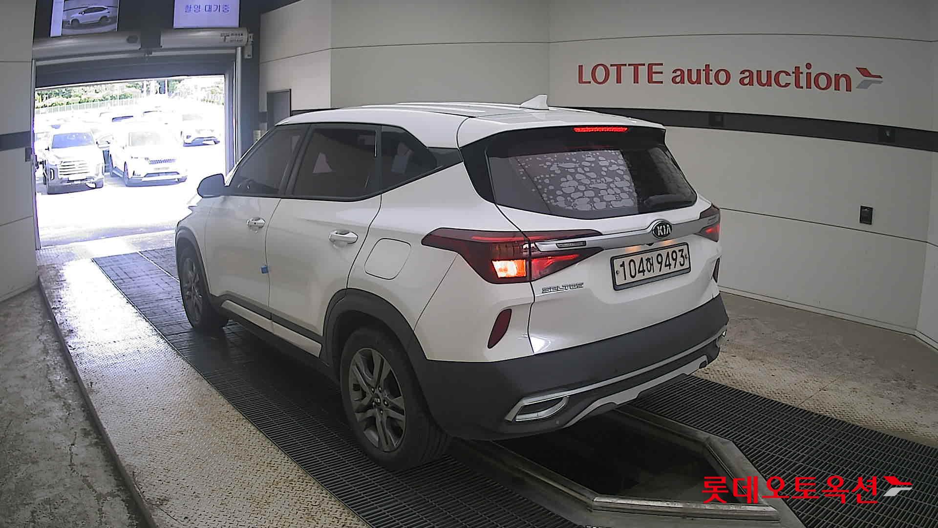 Kia Seltos 2021 Snow White Pearl из Кореи, фото 6