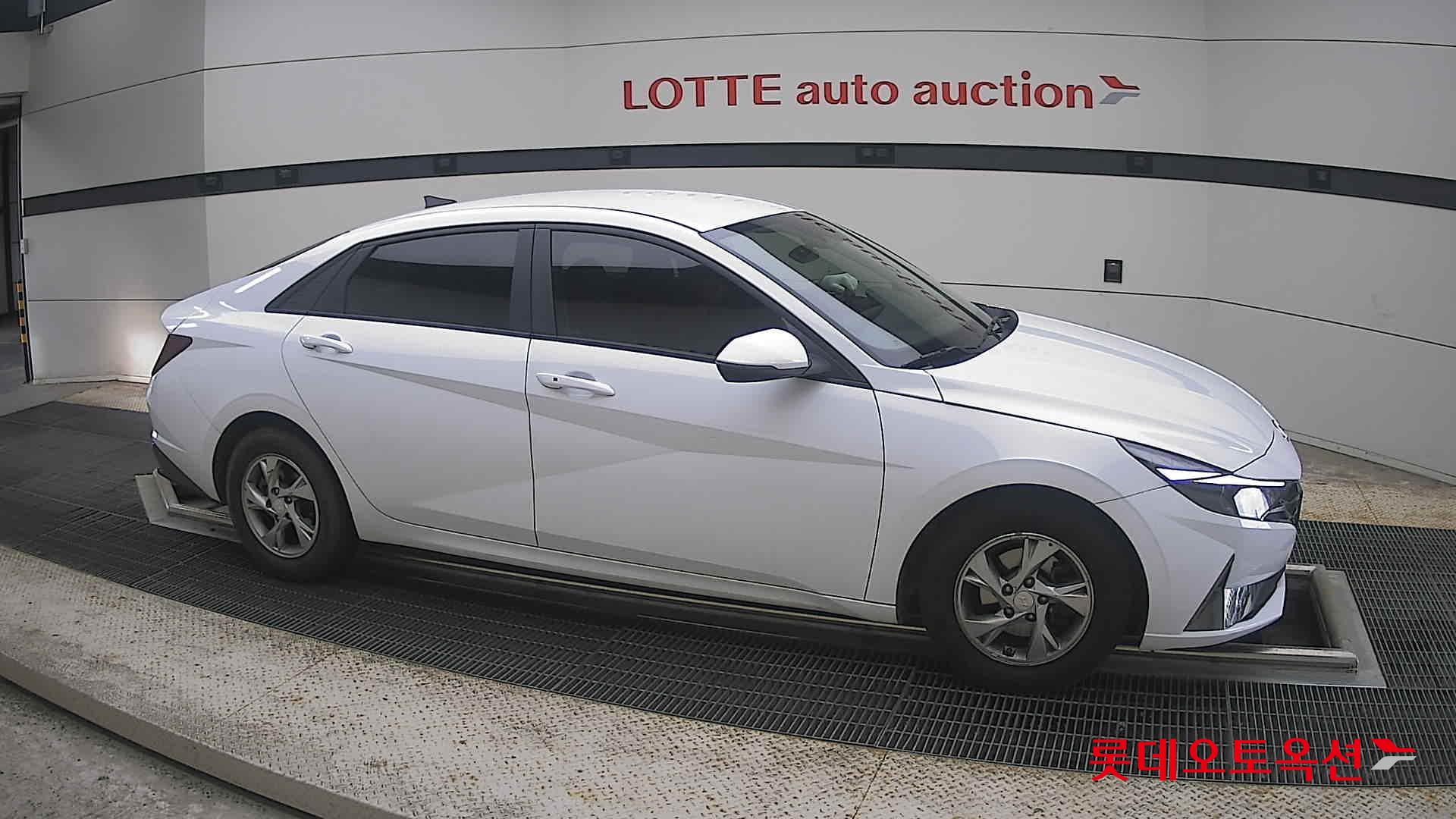 2021 - hyundai avante