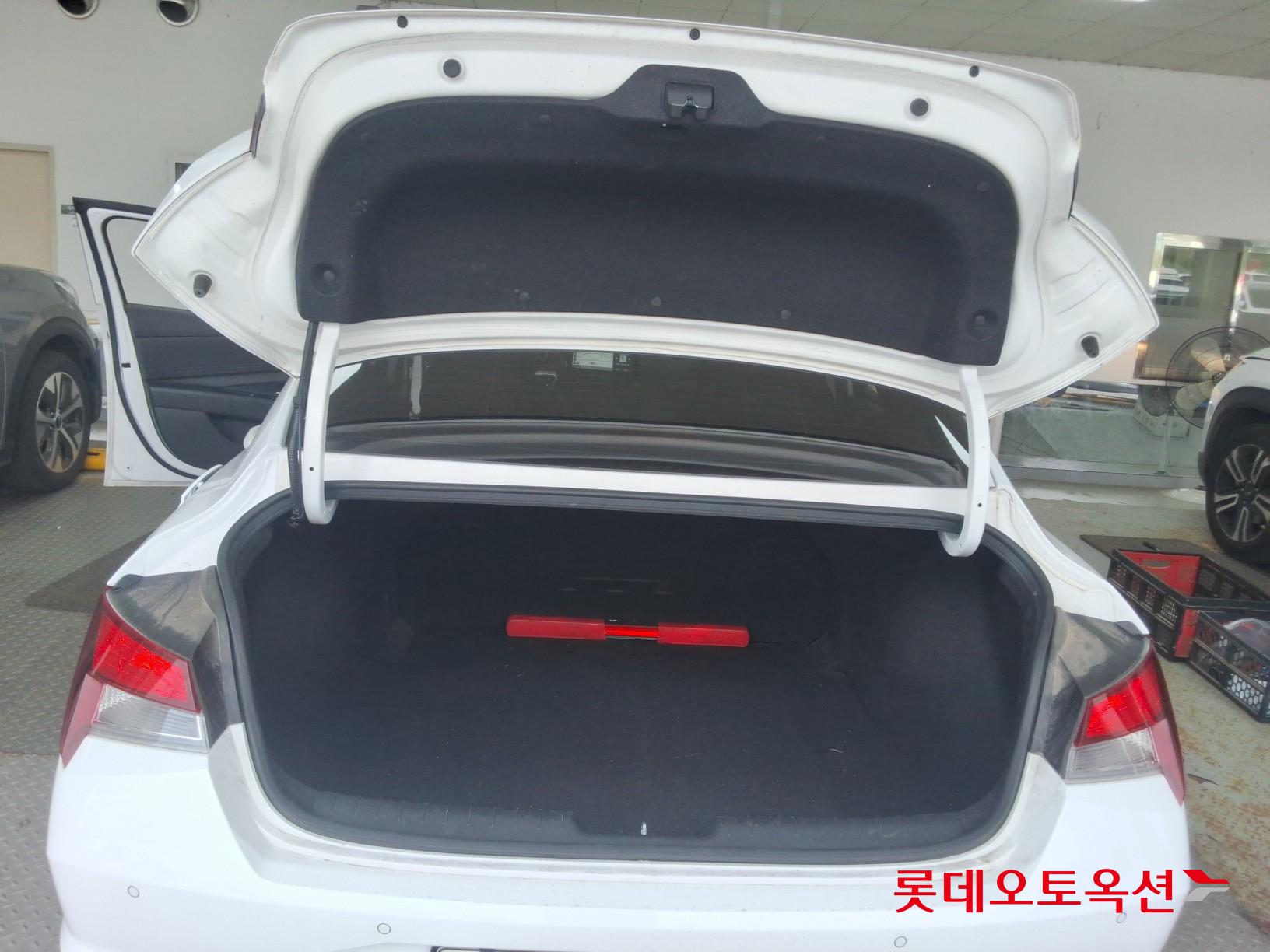 2021 - hyundai avante