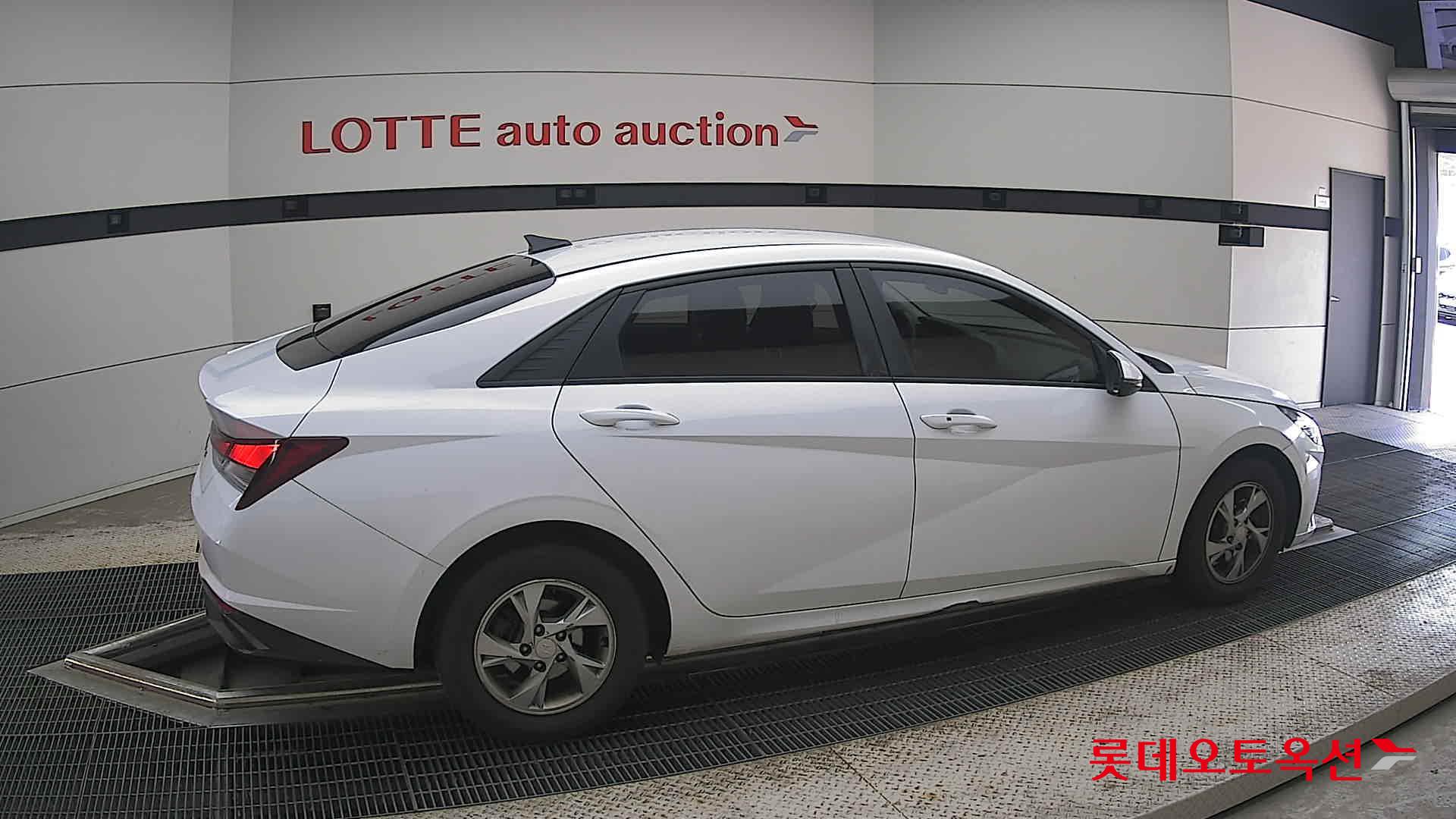 2021 - hyundai avante