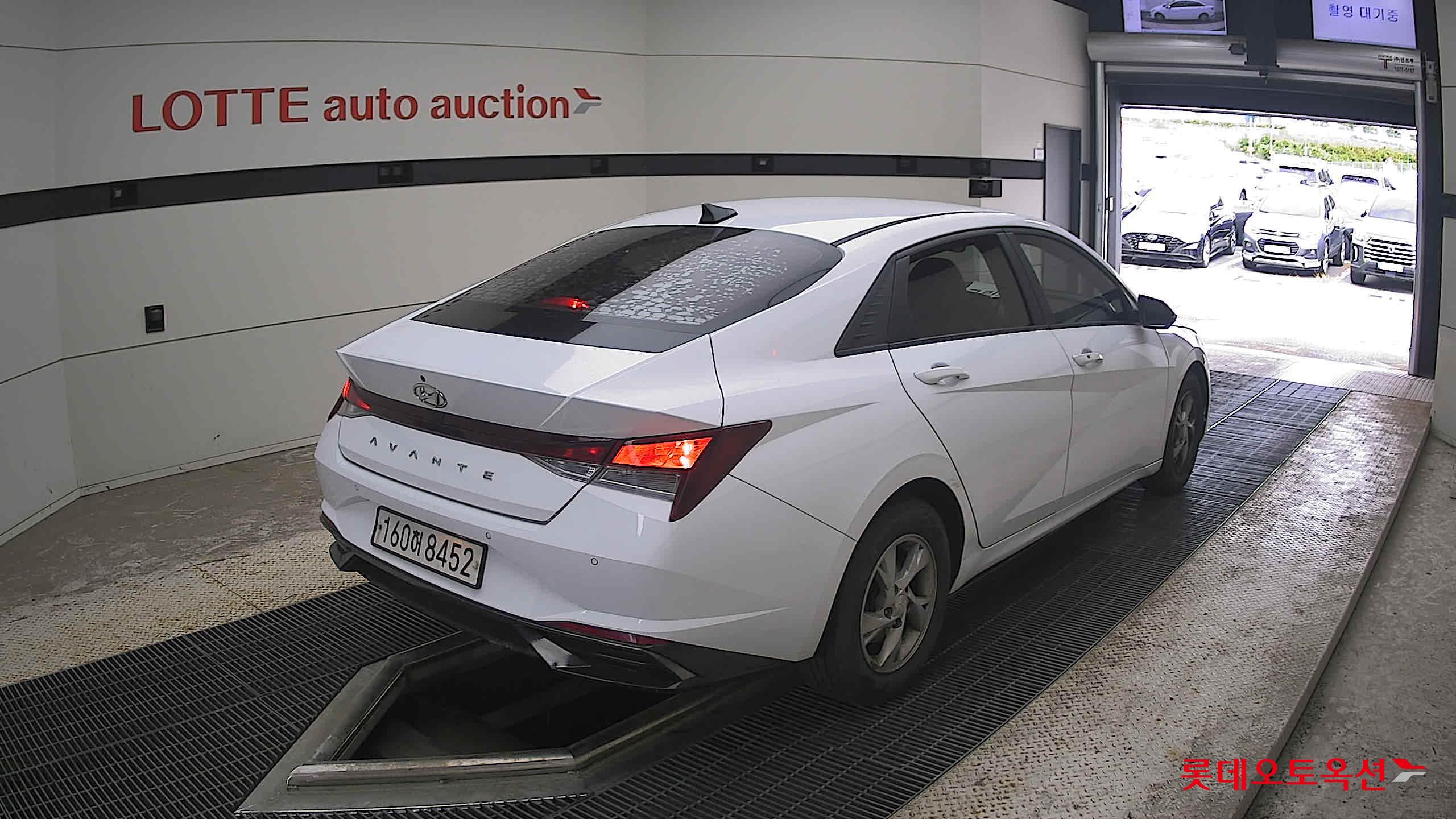 2021 - hyundai avante