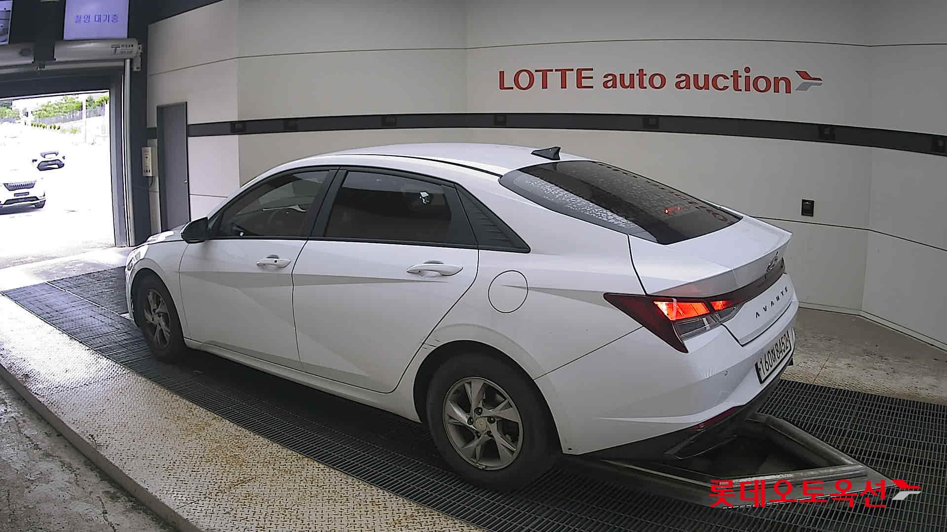 2021 - hyundai avante