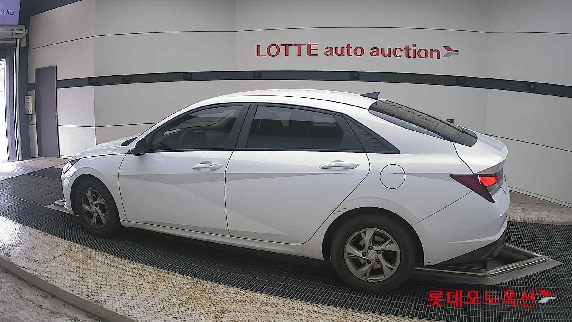 2021 - hyundai avante