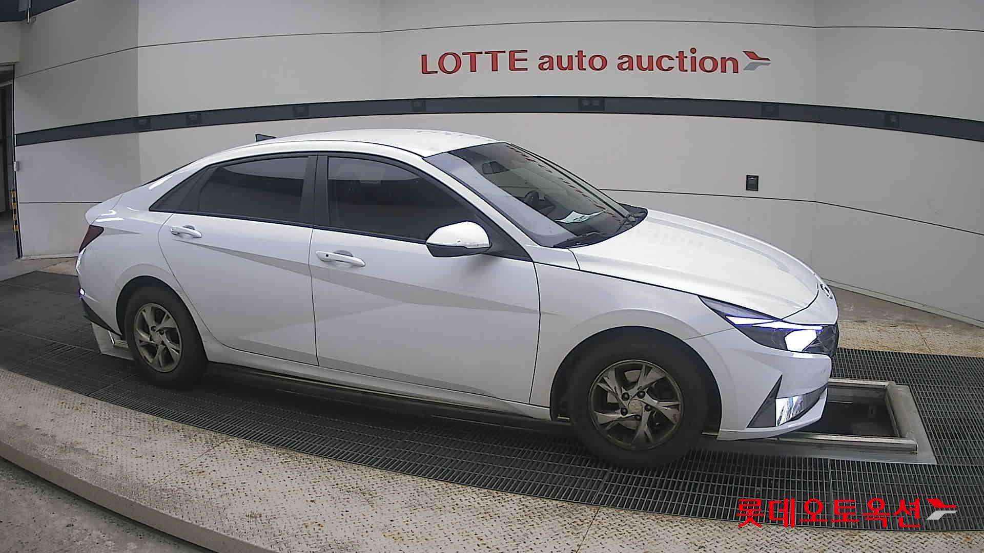 2021 - hyundai avante