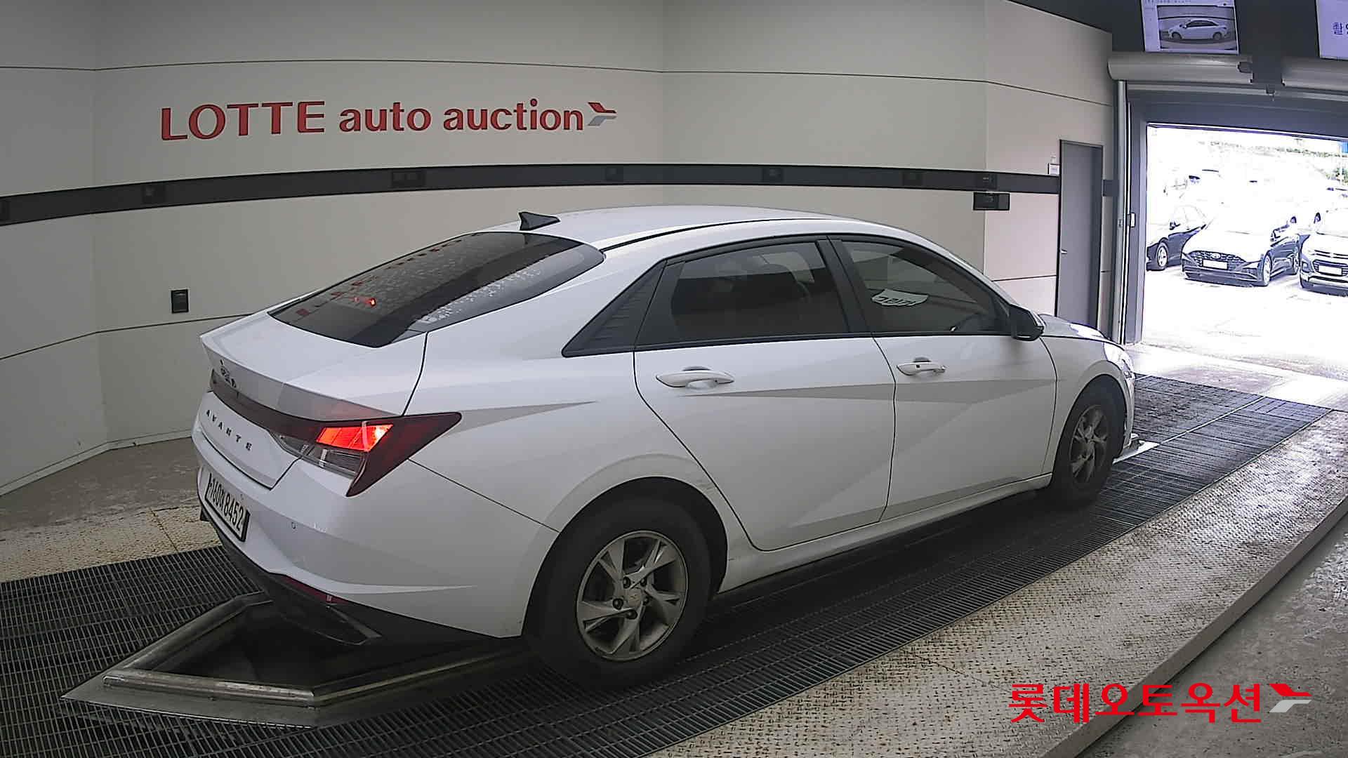 2021 - hyundai avante