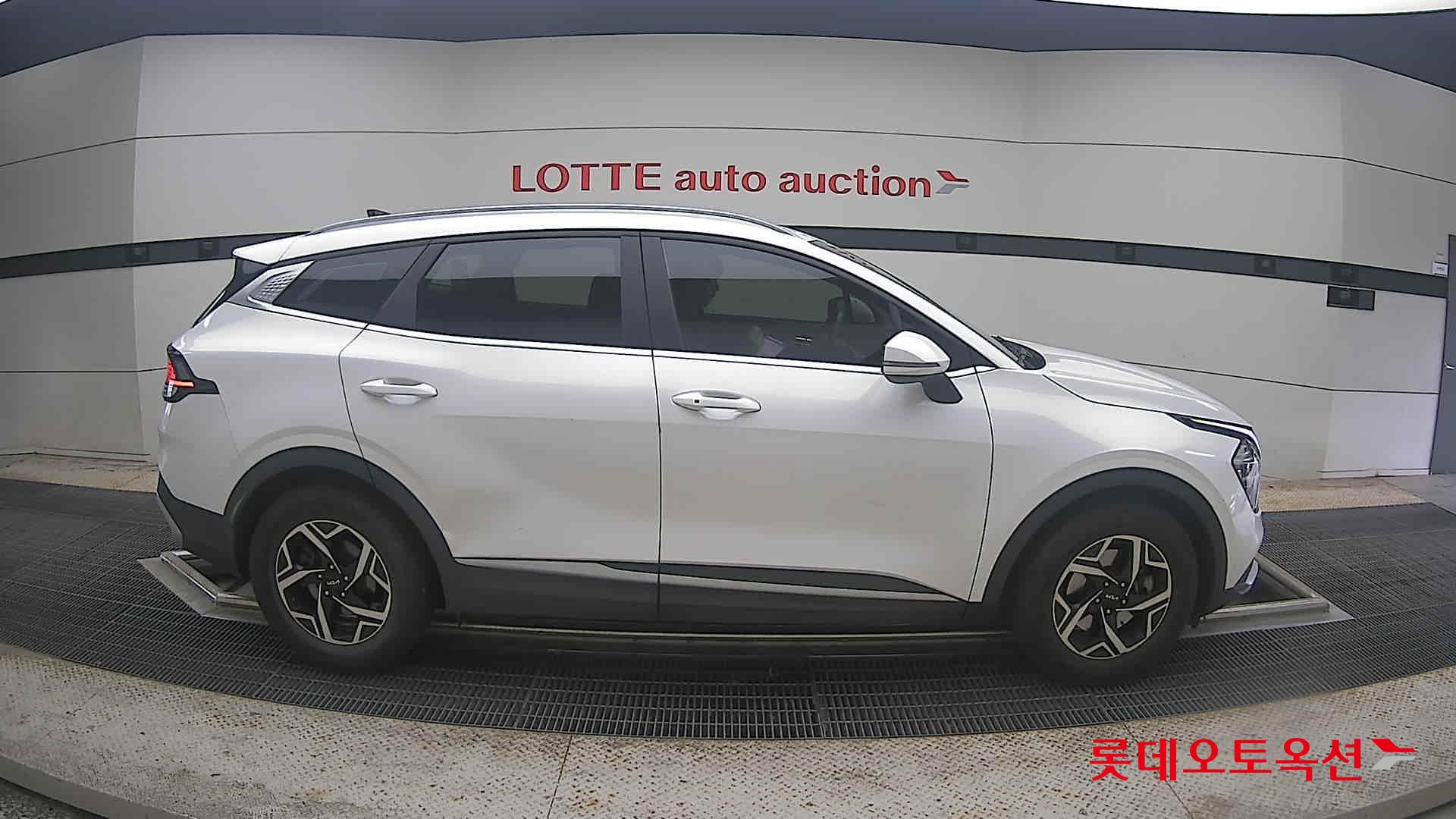 2022 - kia sportage
