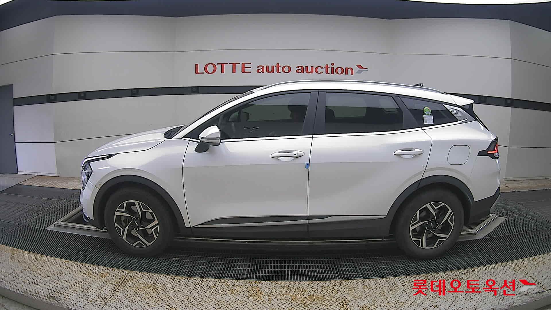 2022 - kia sportage