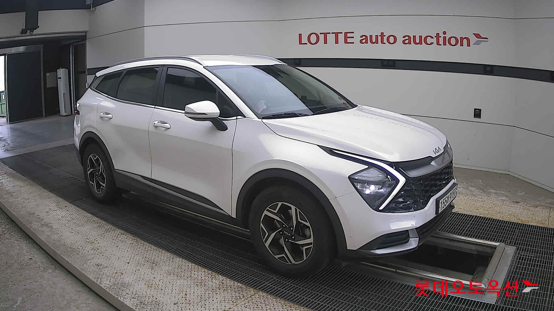 2022 - kia sportage