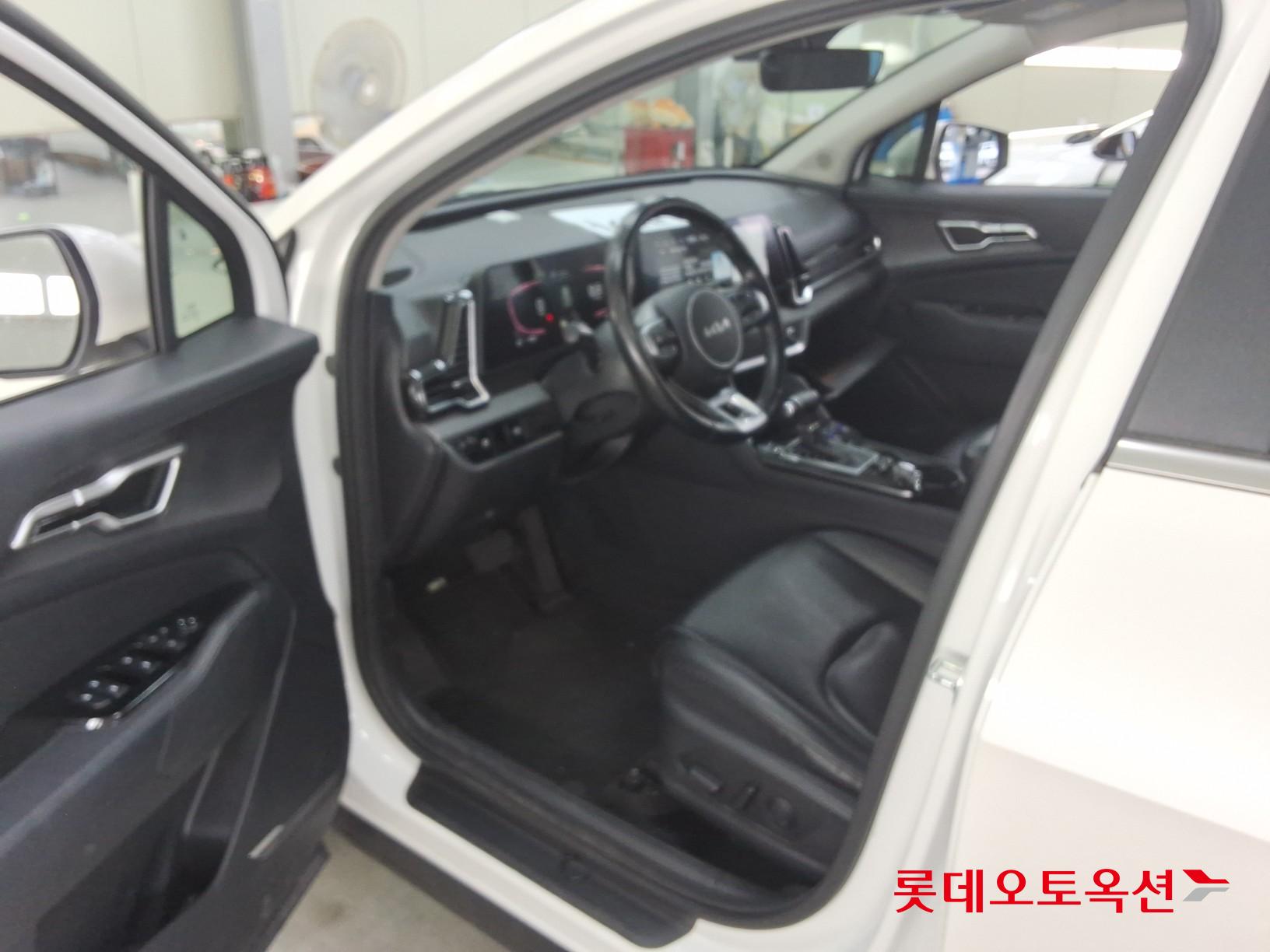 2022 - kia sportage