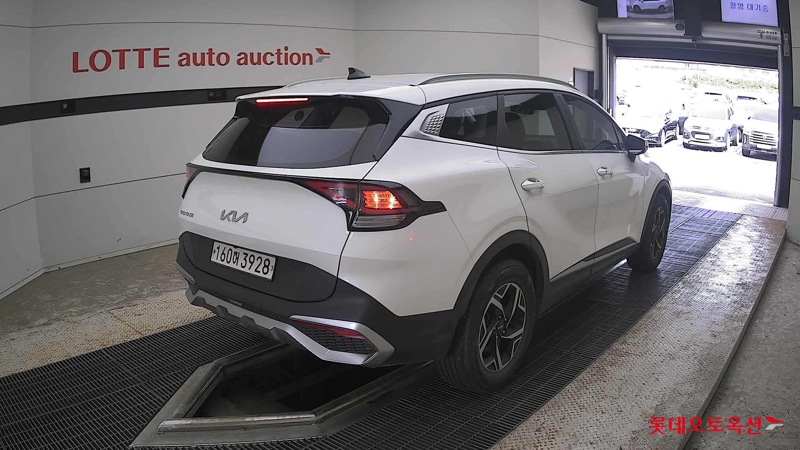 2022 - kia sportage