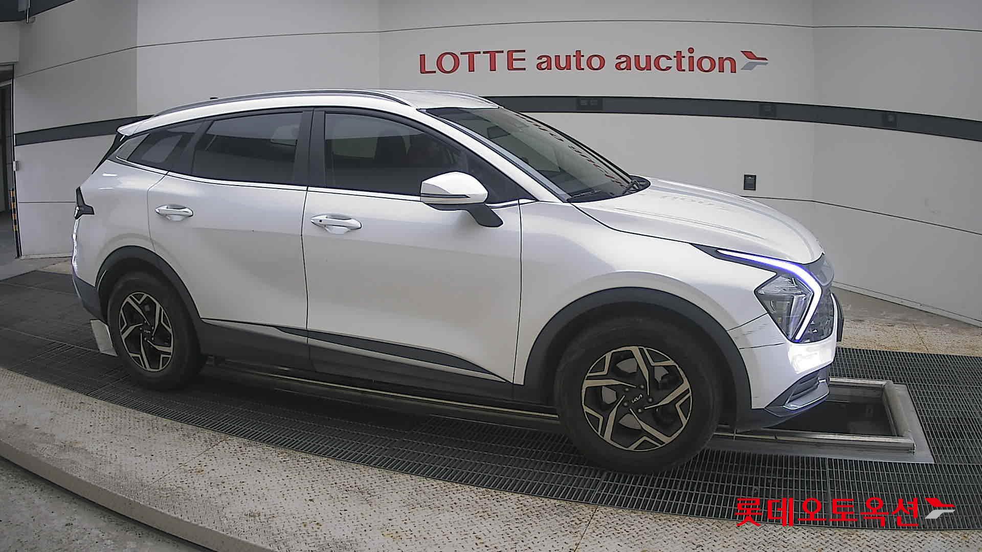 2022 - kia sportage