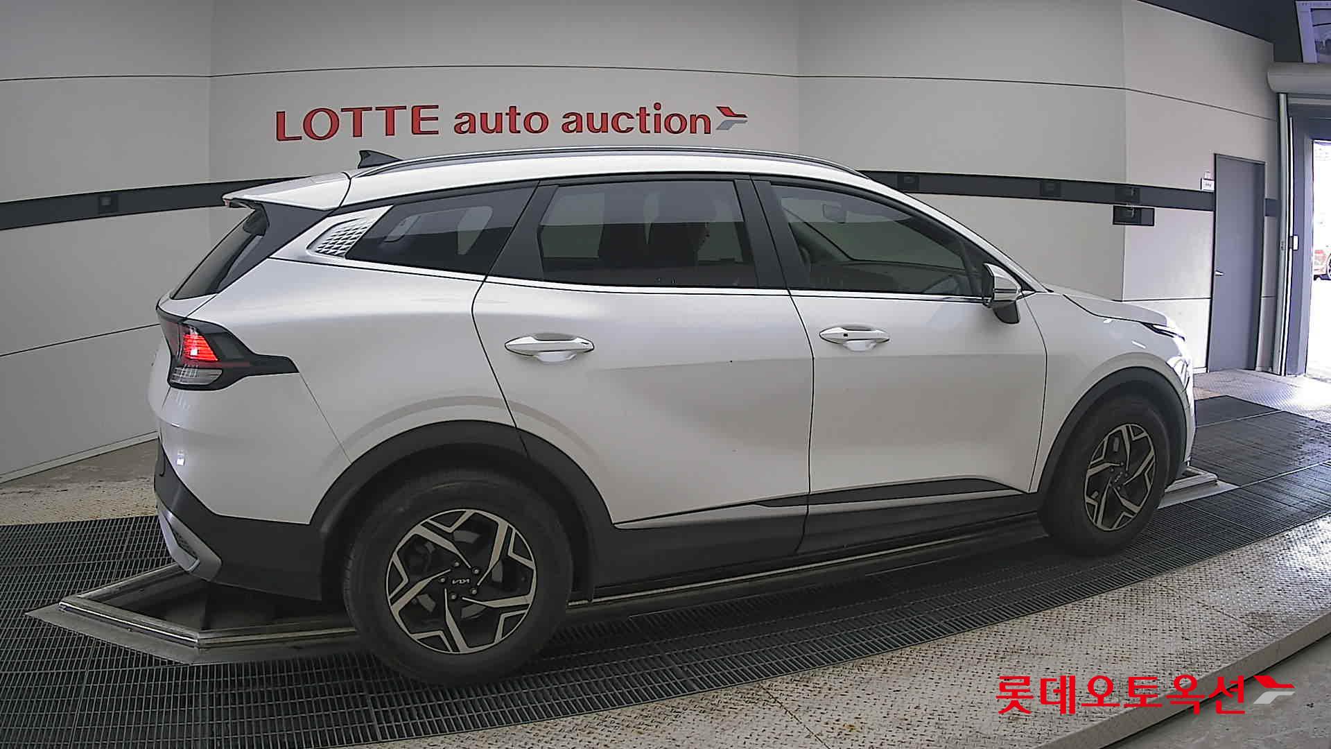 2022 - kia sportage