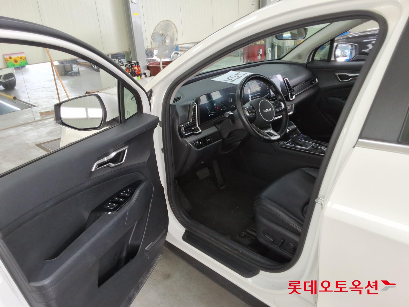 2022 - kia sportage
