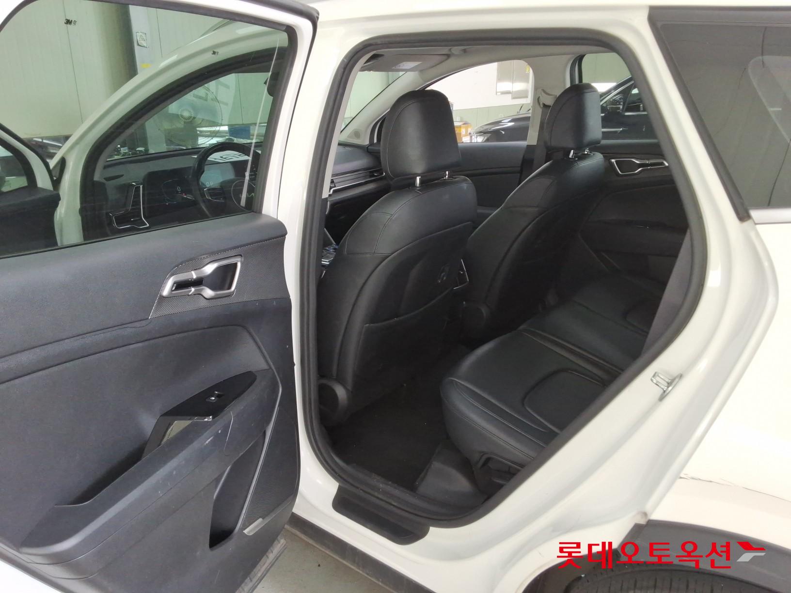 2022 - kia sportage