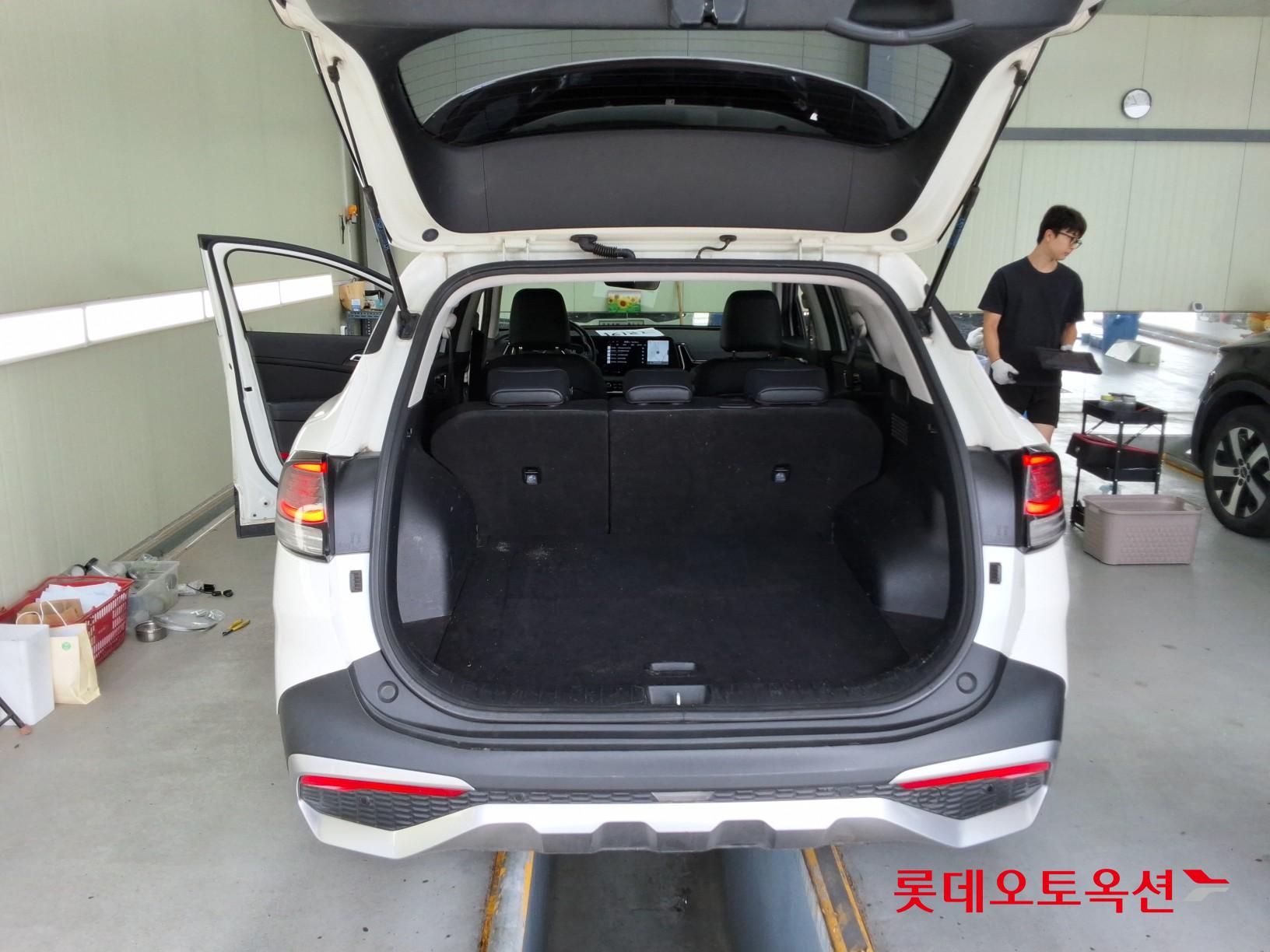 2022 - kia sportage