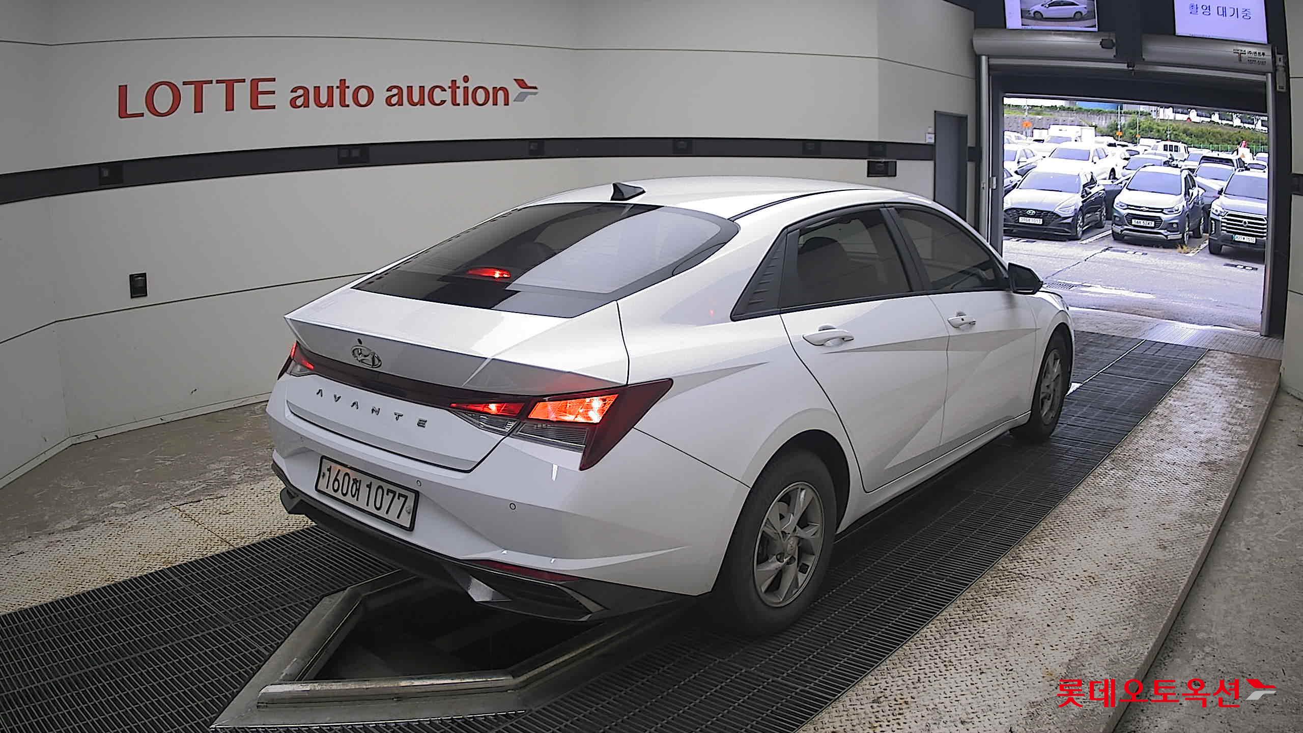2021 - hyundai avante