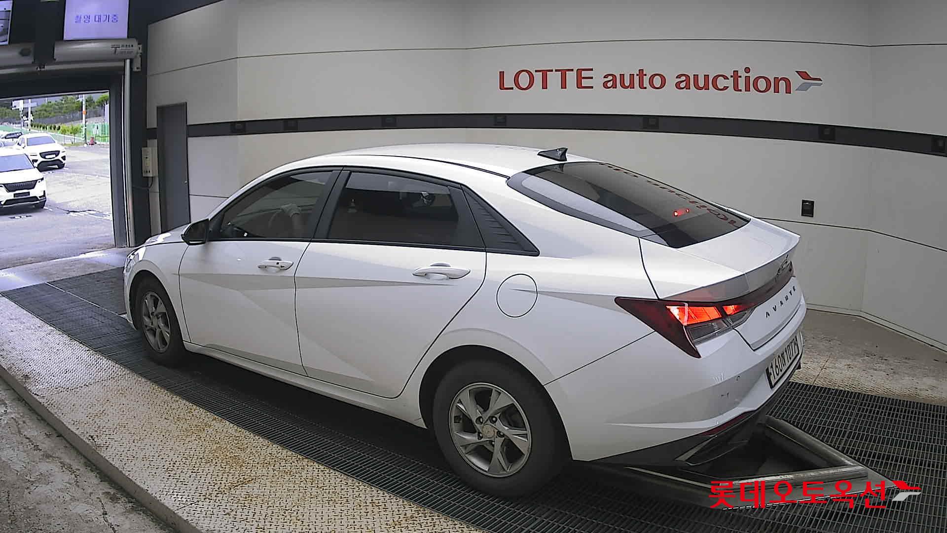 2021 - hyundai avante