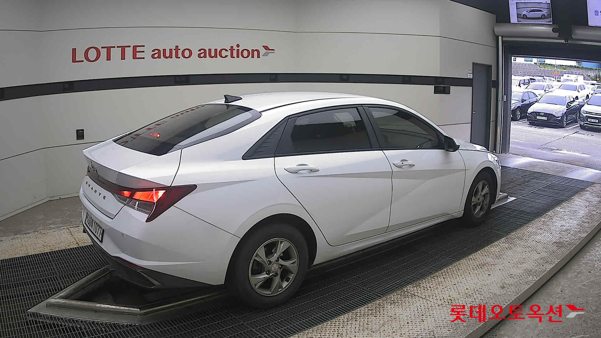 2021 - hyundai avante