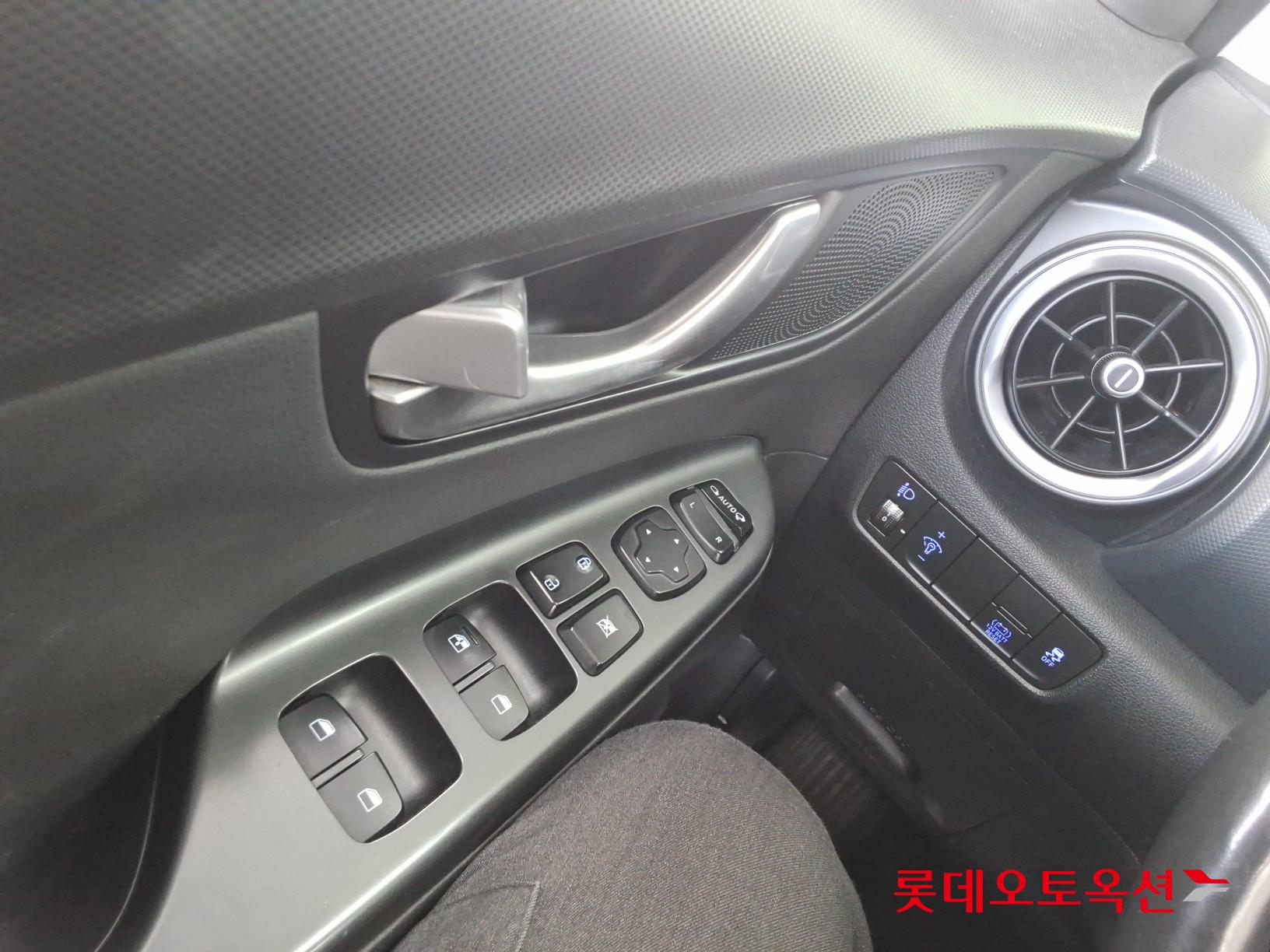 2022 - hyundai kona