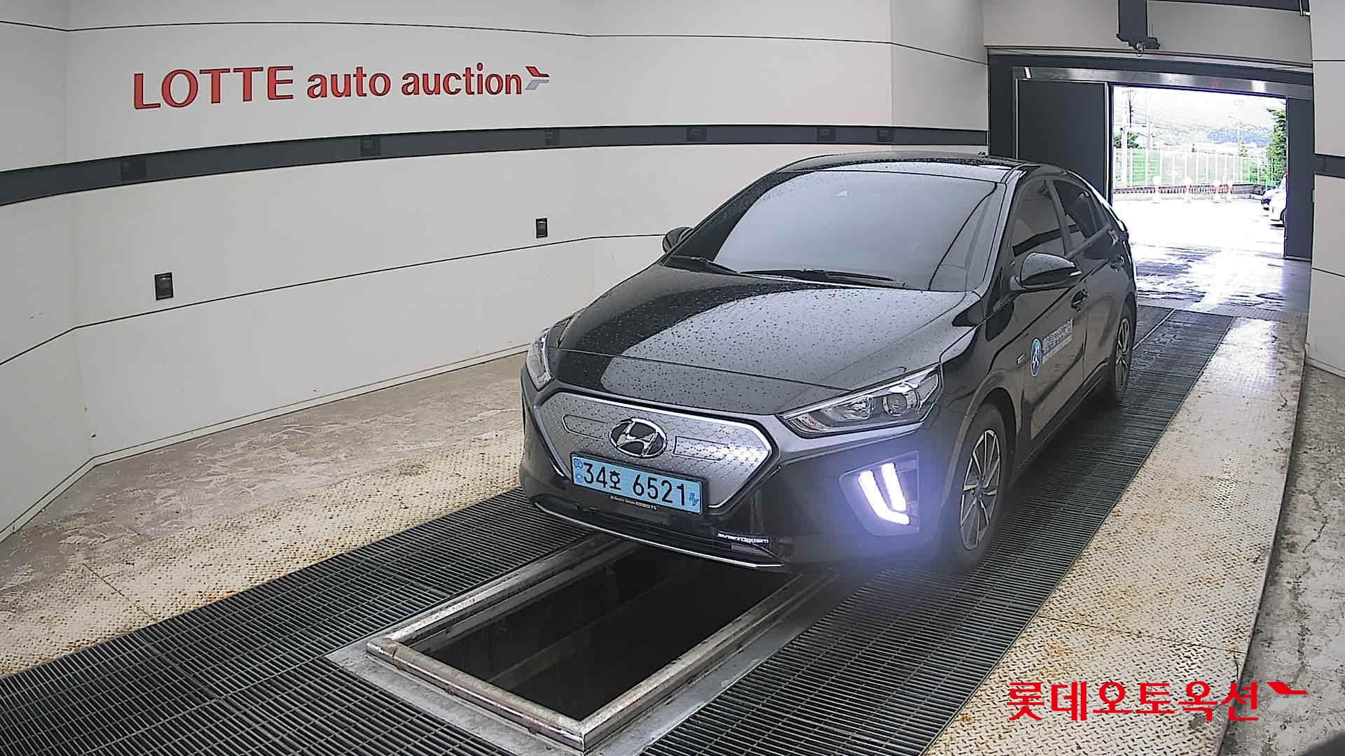 2020 - hyundai ioniq
