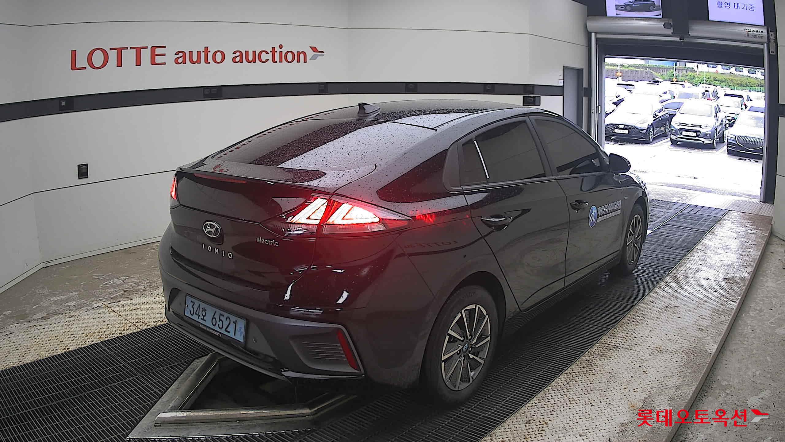2020 - hyundai ioniq