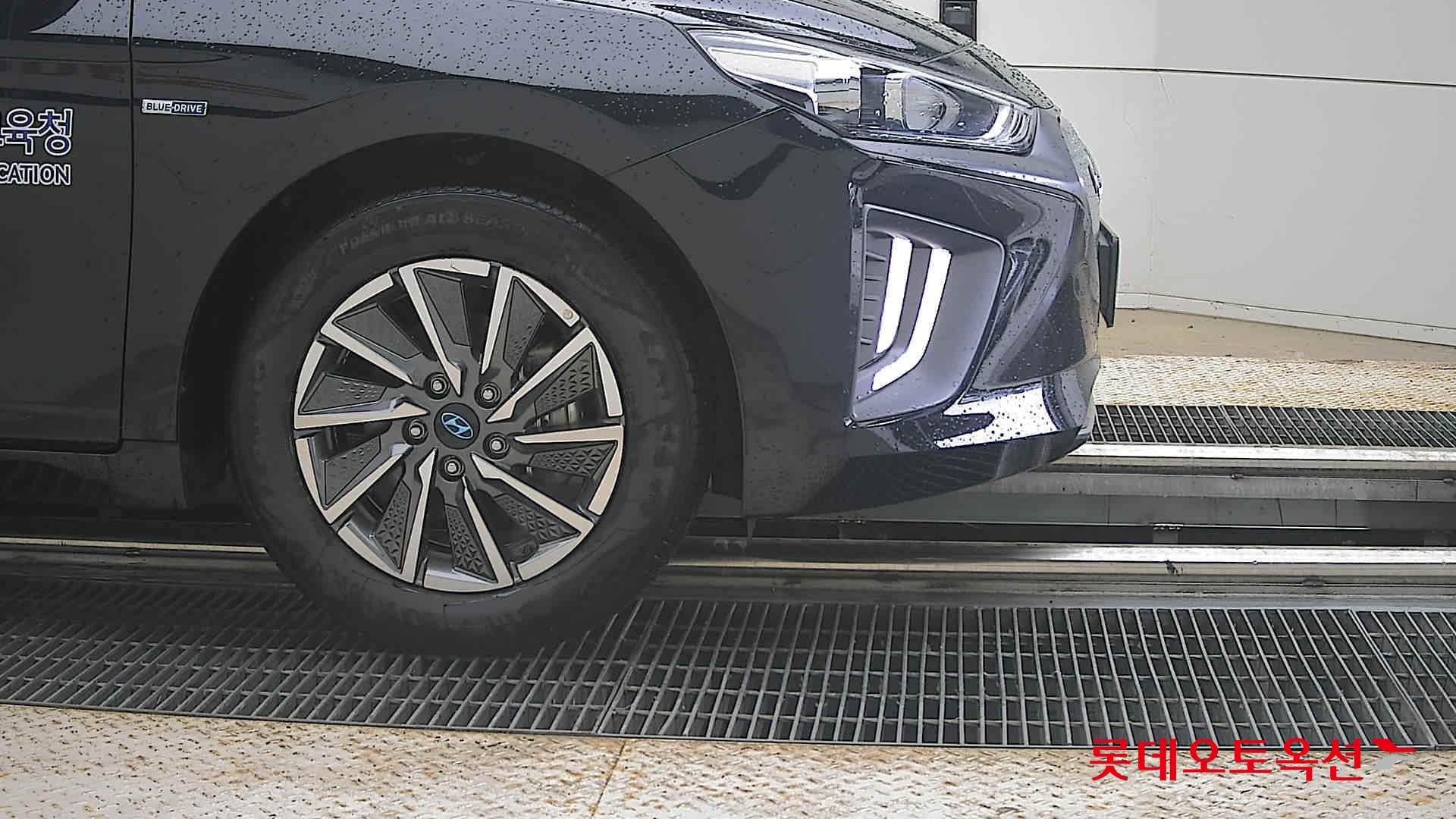 2020 - hyundai ioniq