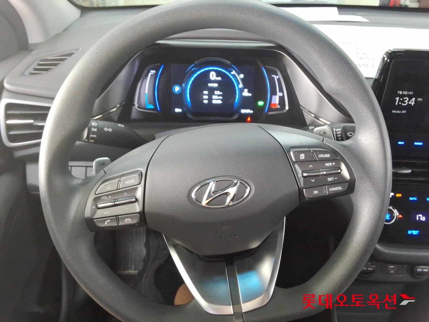 2020 - hyundai ioniq