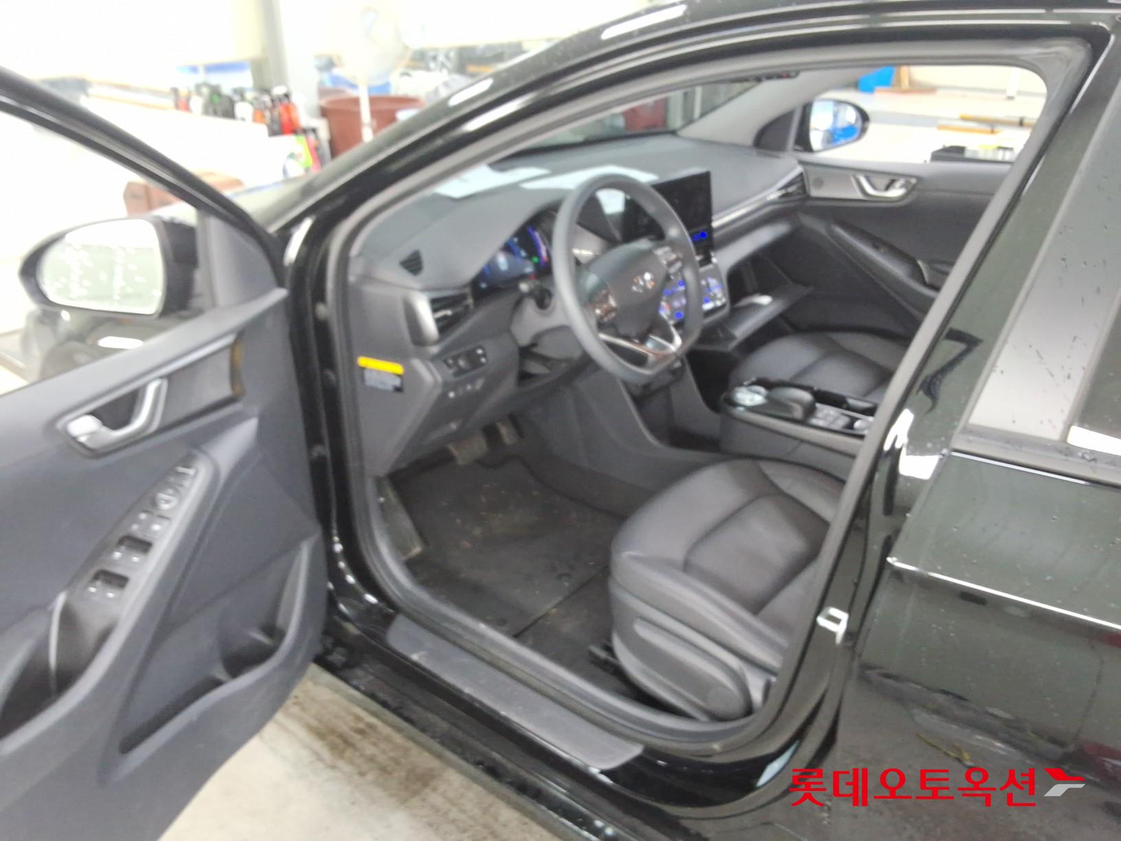 2020 - hyundai ioniq