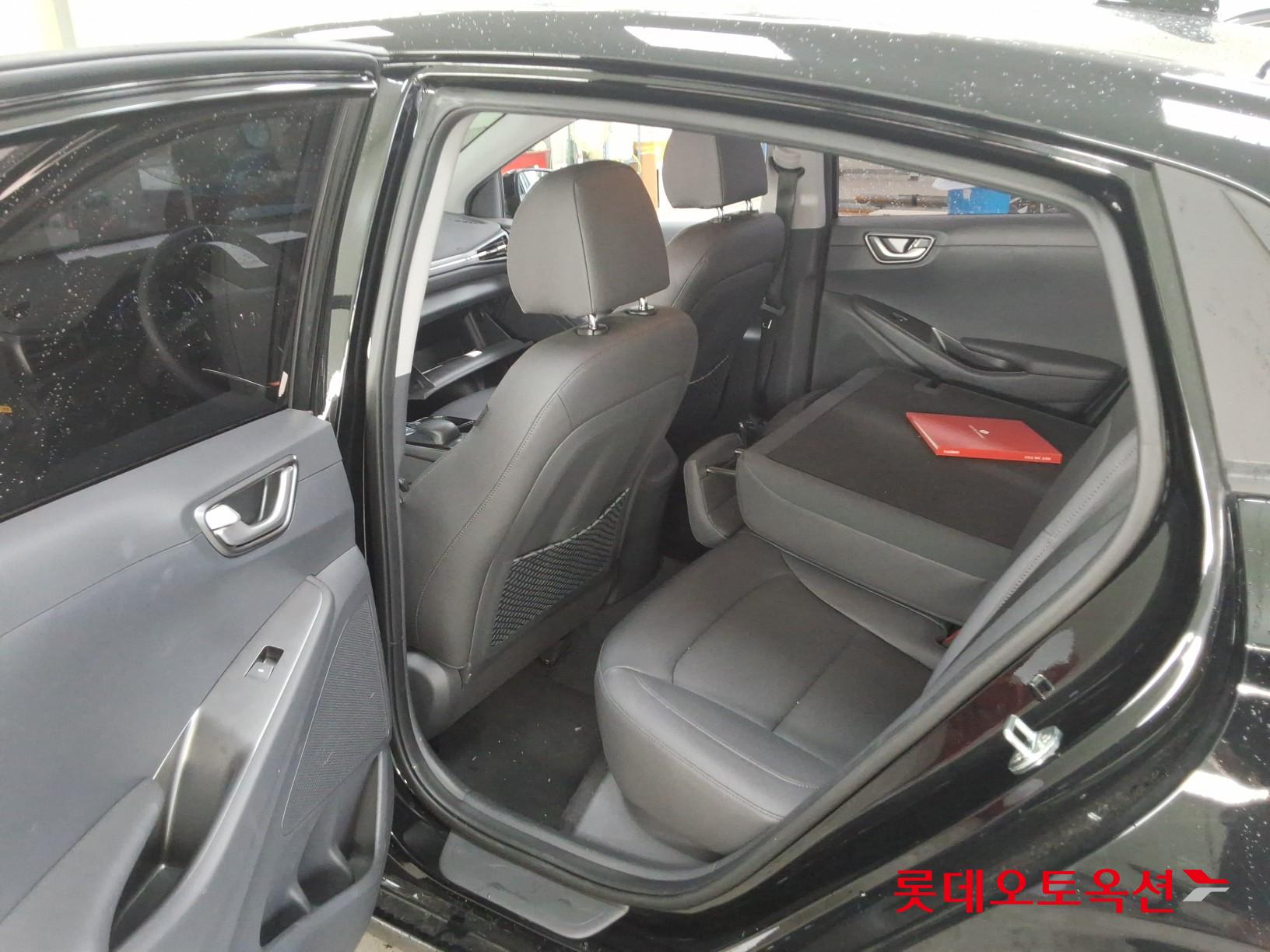 2020 - hyundai ioniq