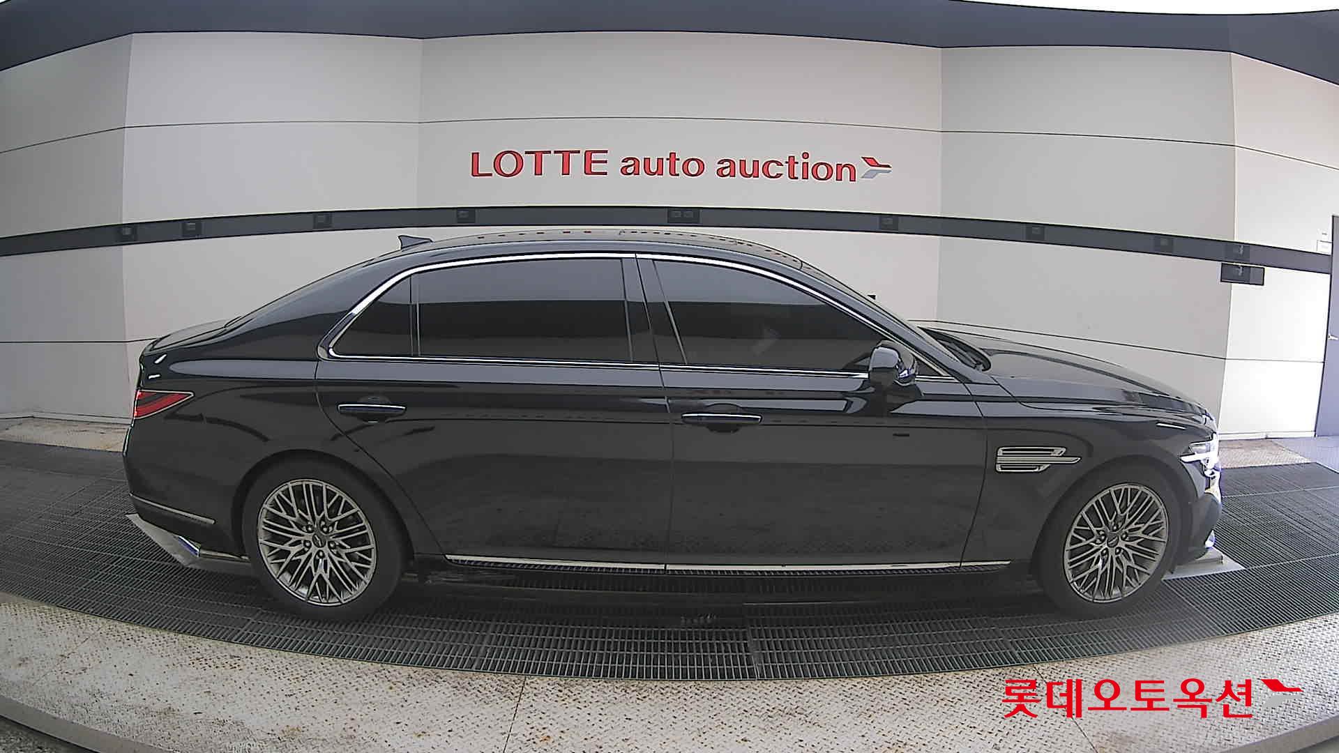 2021 - genesis g90