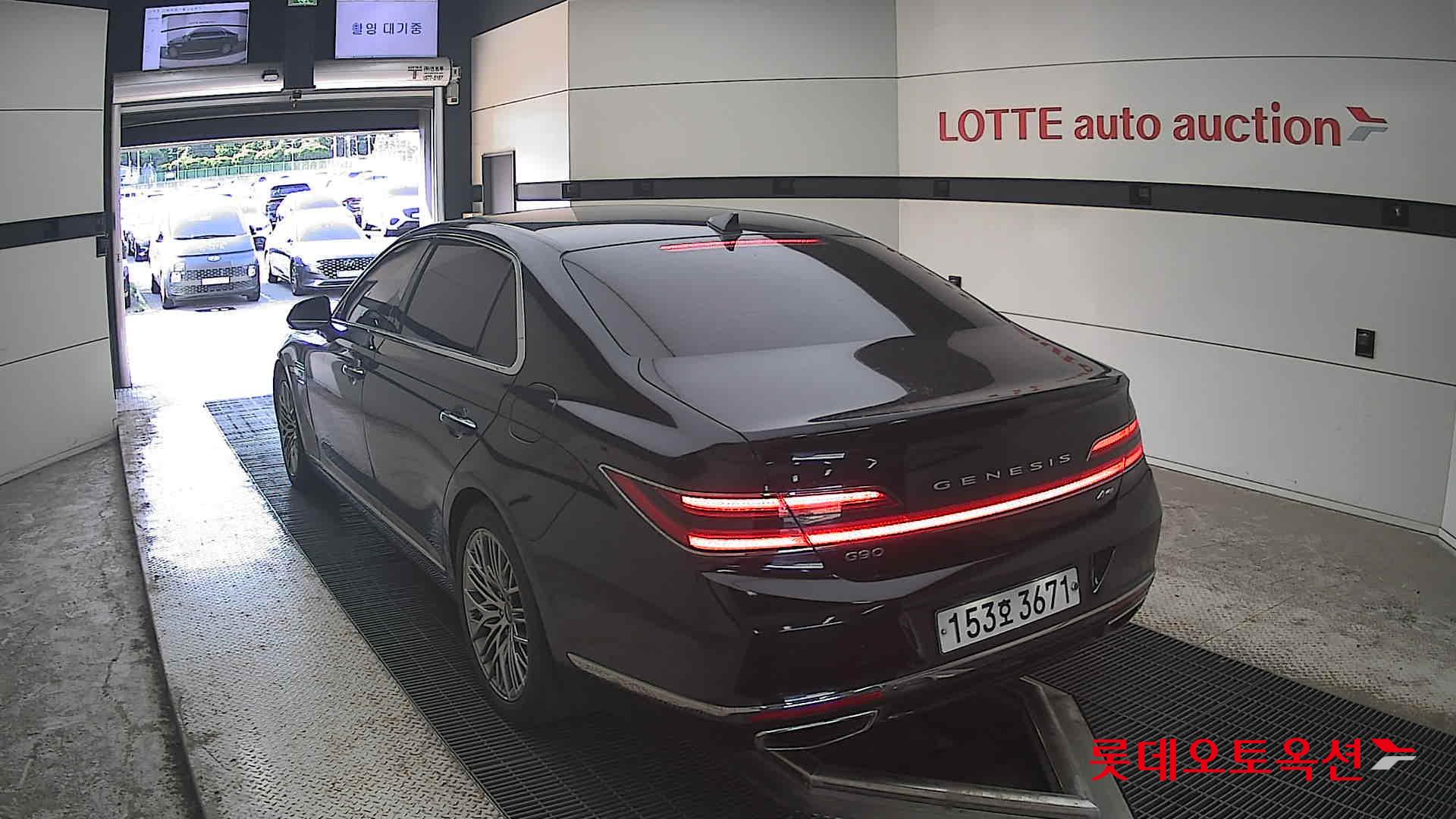 2021 - genesis g90