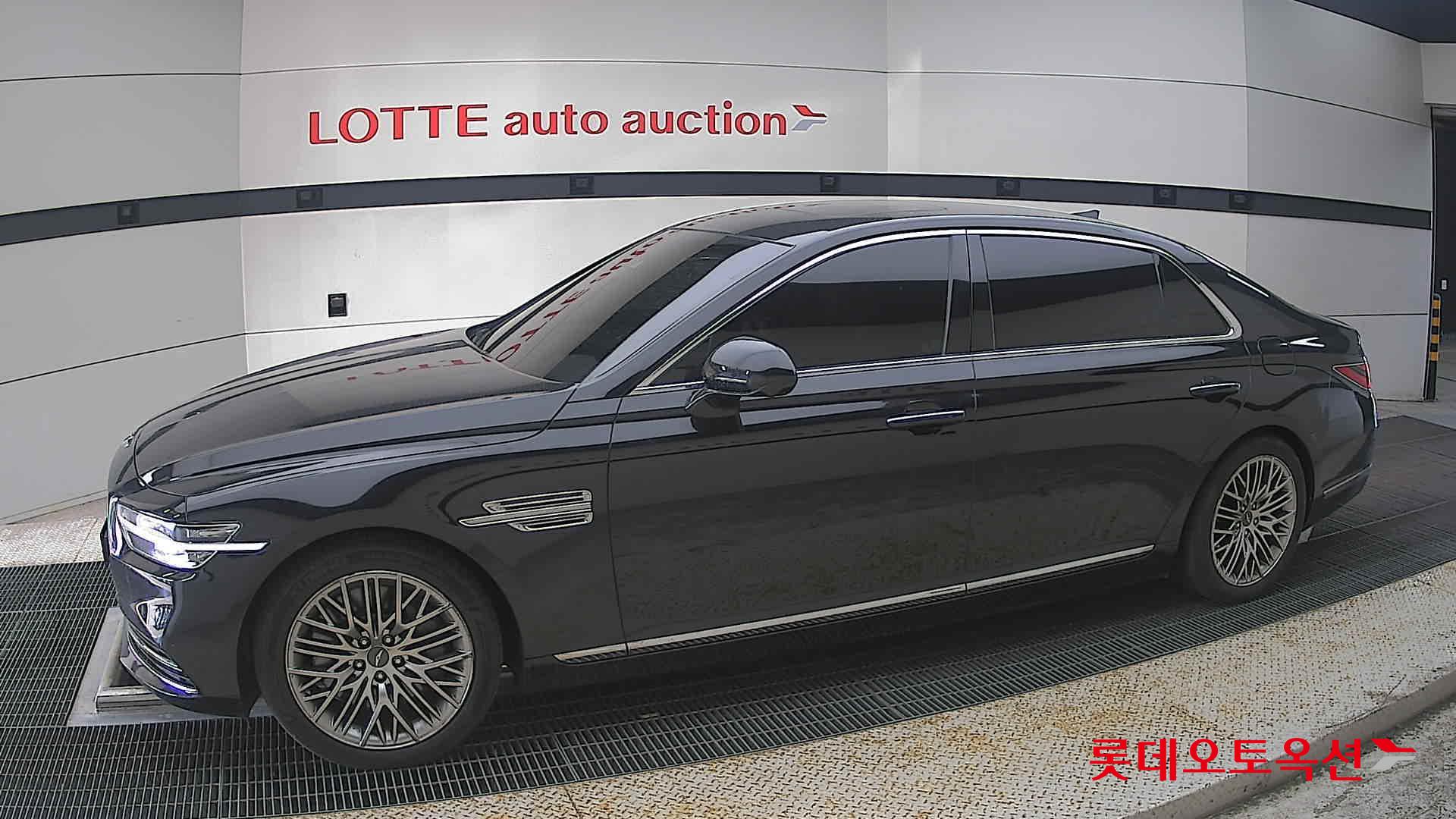 2021 - genesis g90