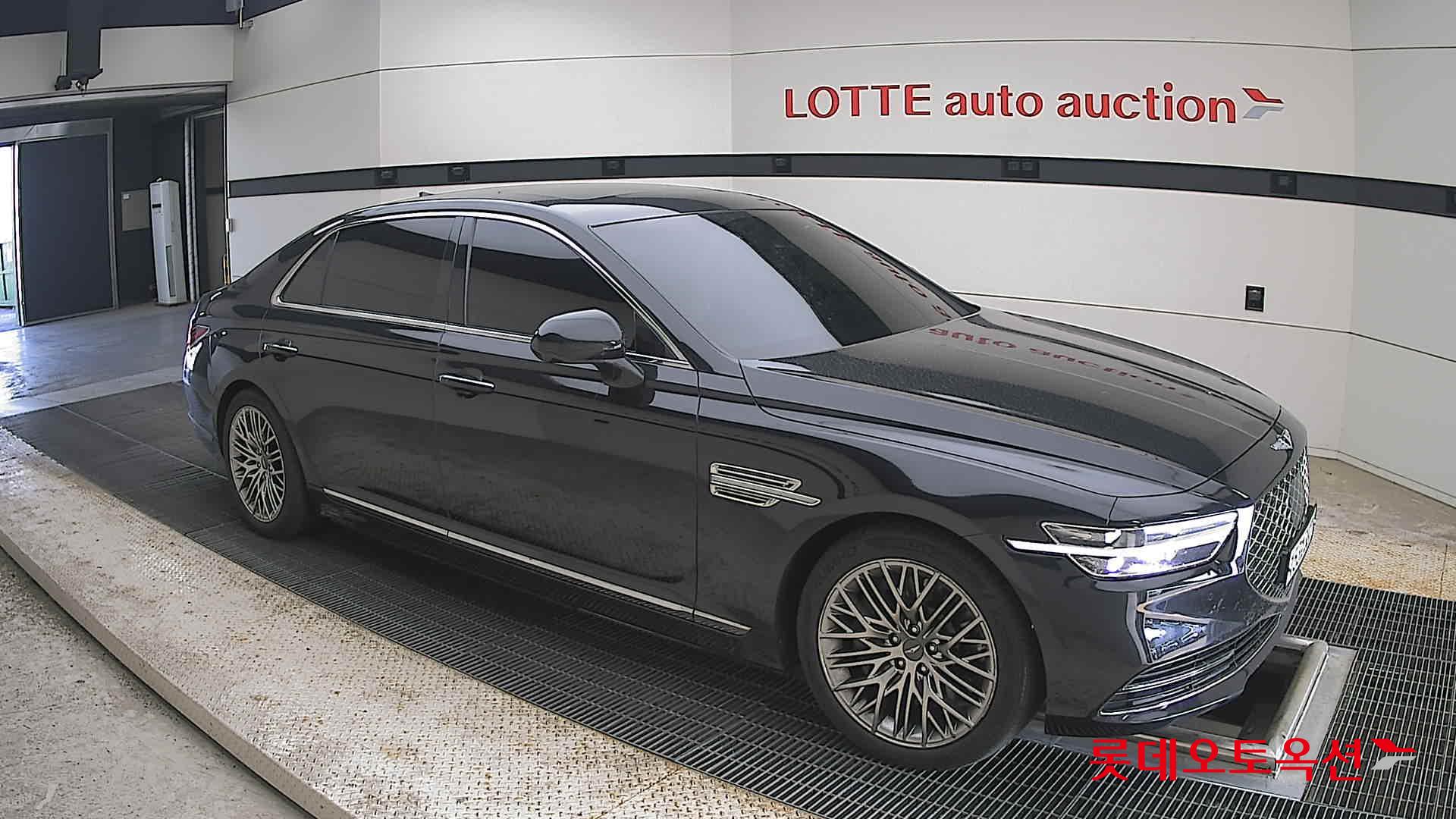 2021 - genesis g90