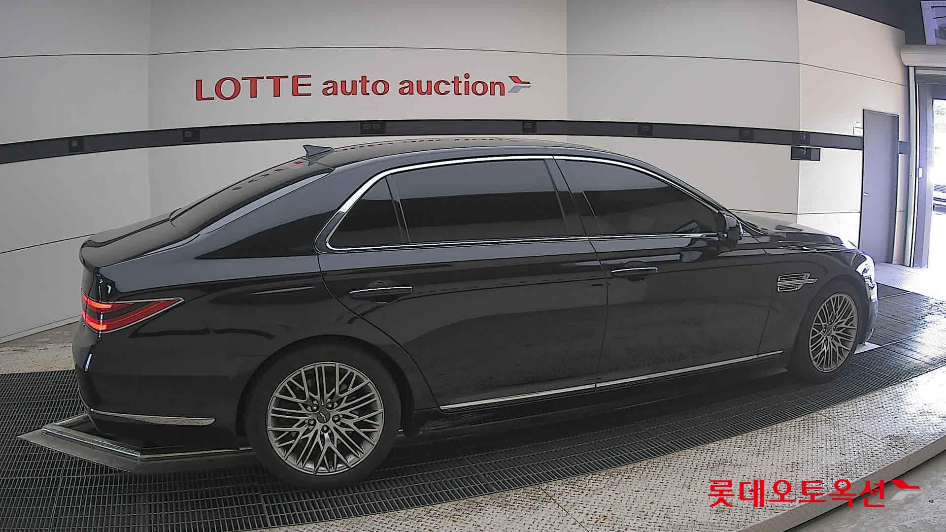 2021 - genesis g90