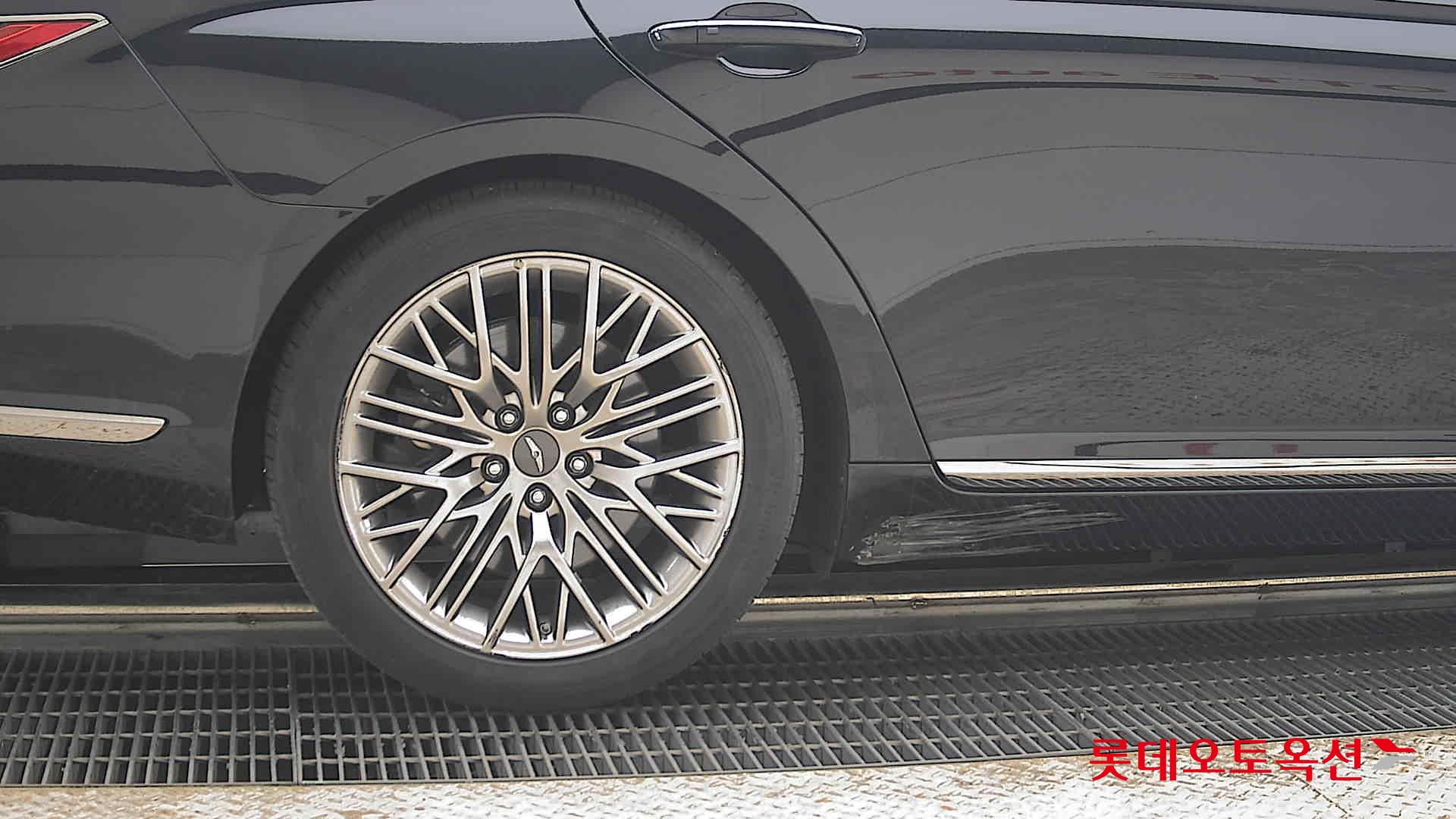 2021 - genesis g90