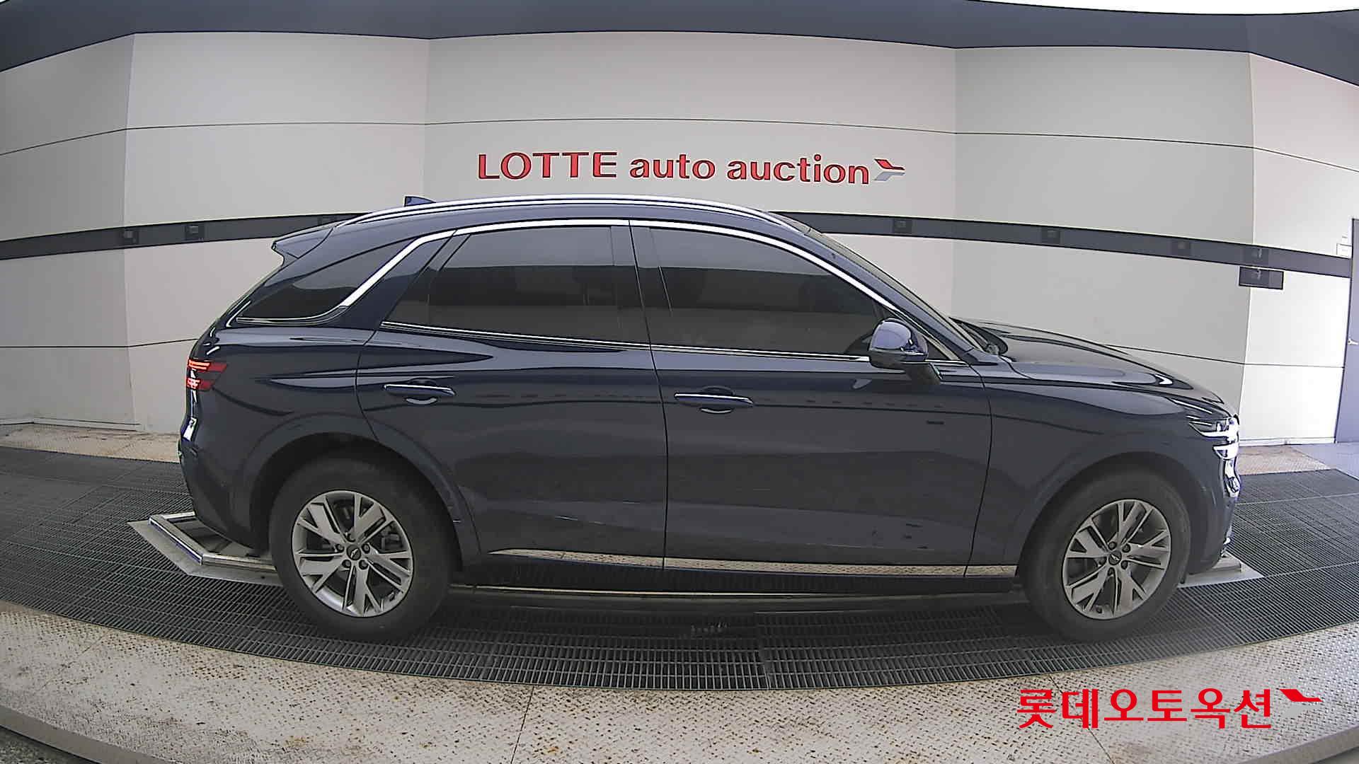 2021 - genesis gv70