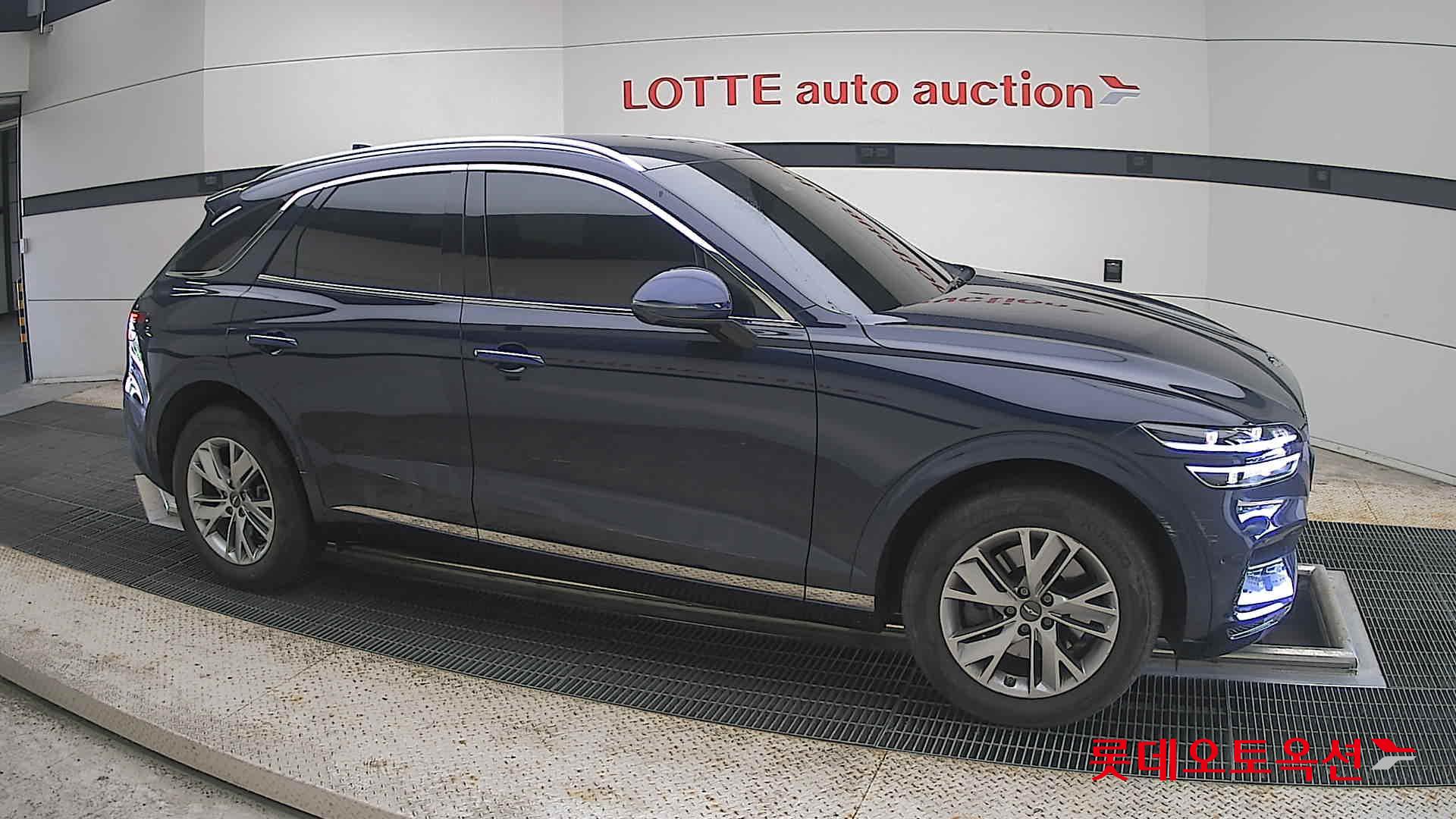 2021 - genesis gv70